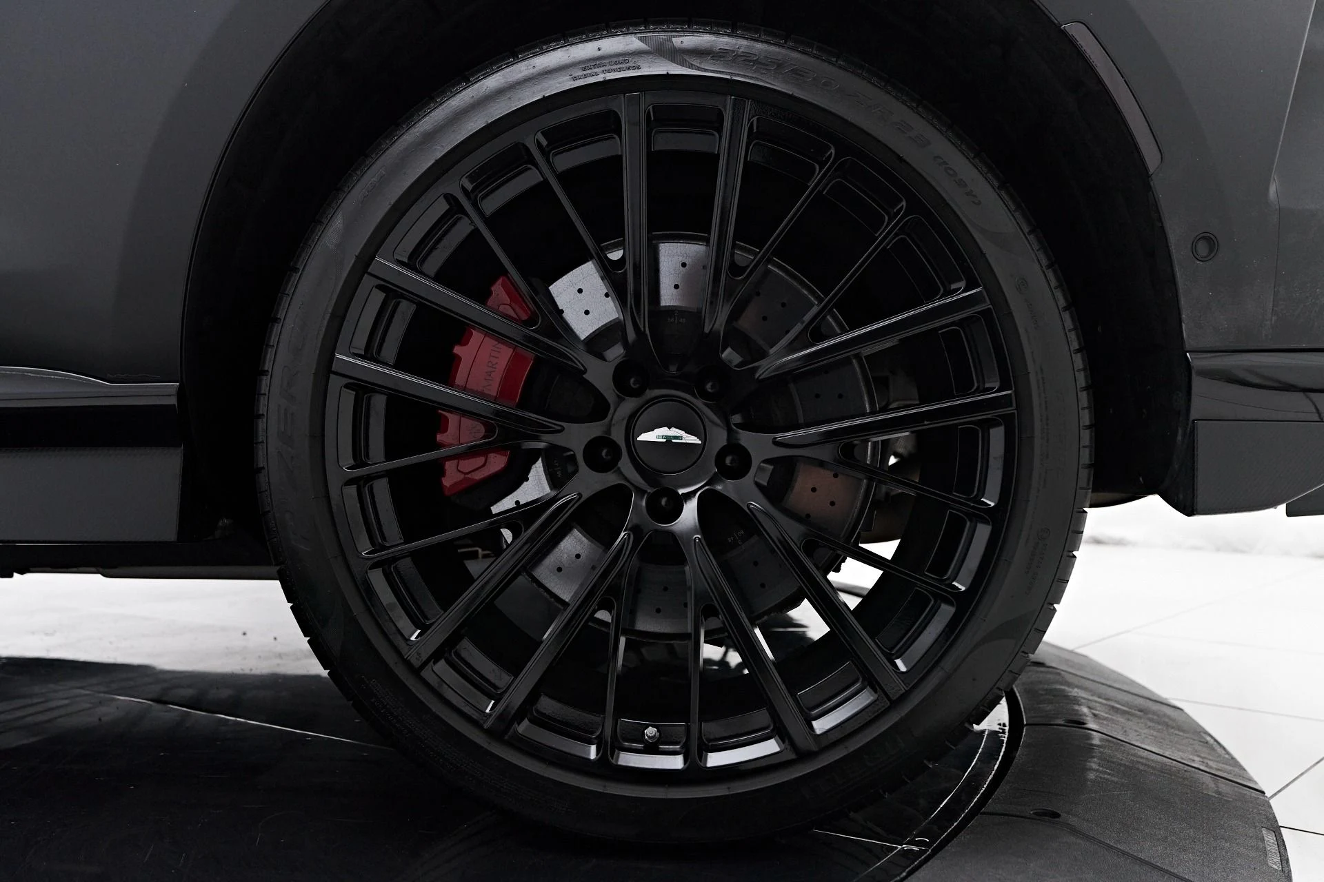 mph027_2383459360_Used_2023_Aston_Martin_DBX_707_1754786768_53a3f73c8f