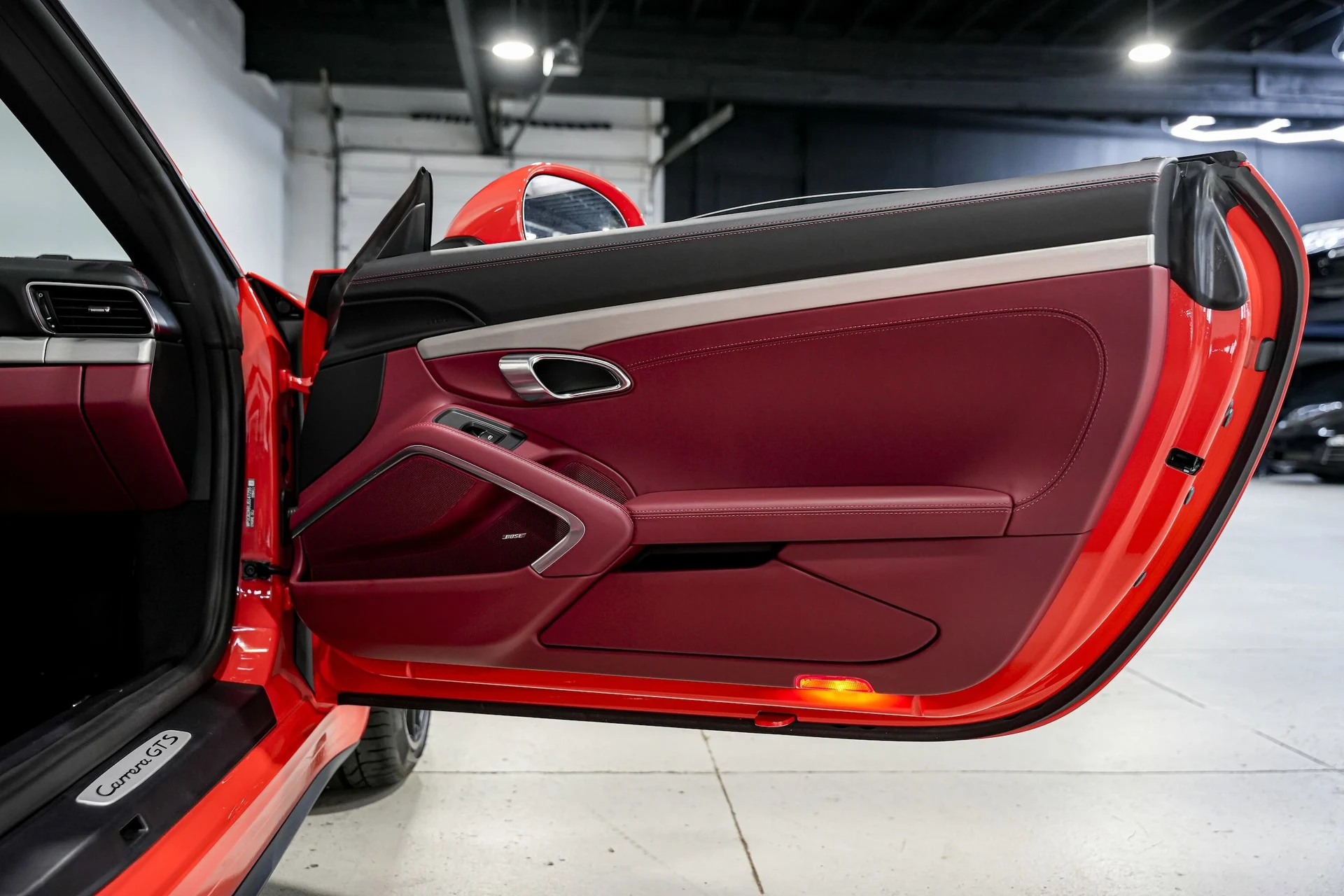 mph027_2384591180_5e4d1bbbe27bb8aaa3776cfb5006a153x_edf78582bb