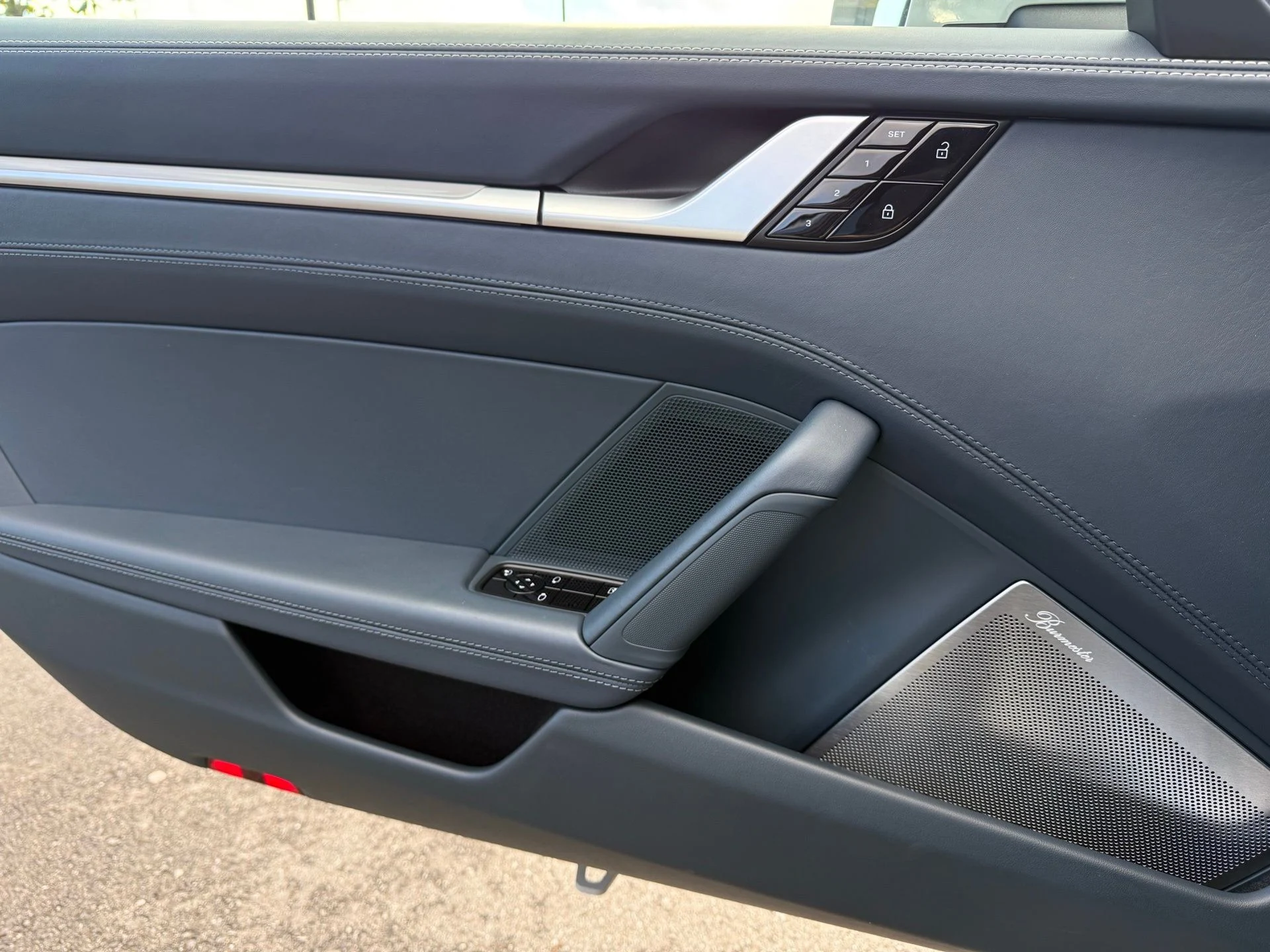 mph027_2389538414_998ea2a73b035455c1de9b0ffec0fd83_337ec1ee71