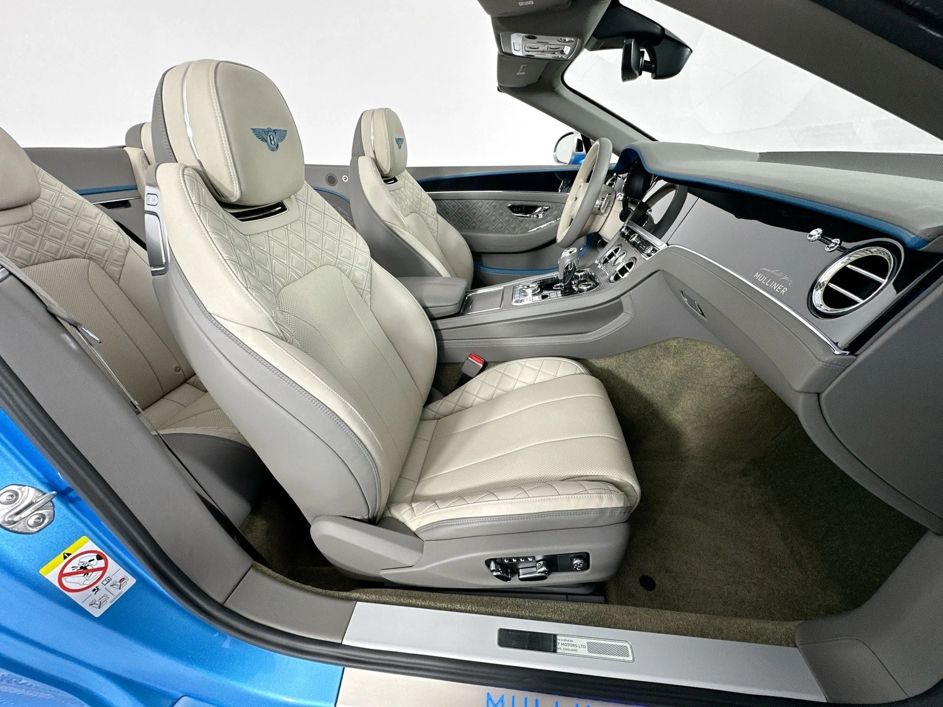 mph027_2399496755_28_b3830b506c