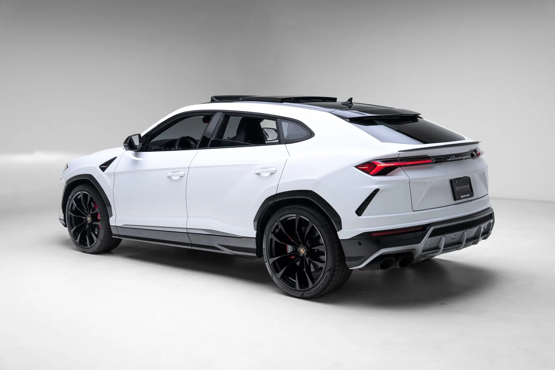 mph027_2399519364_Used_2021_Lamborghini_Urus_1775759137_8d69c0eef8