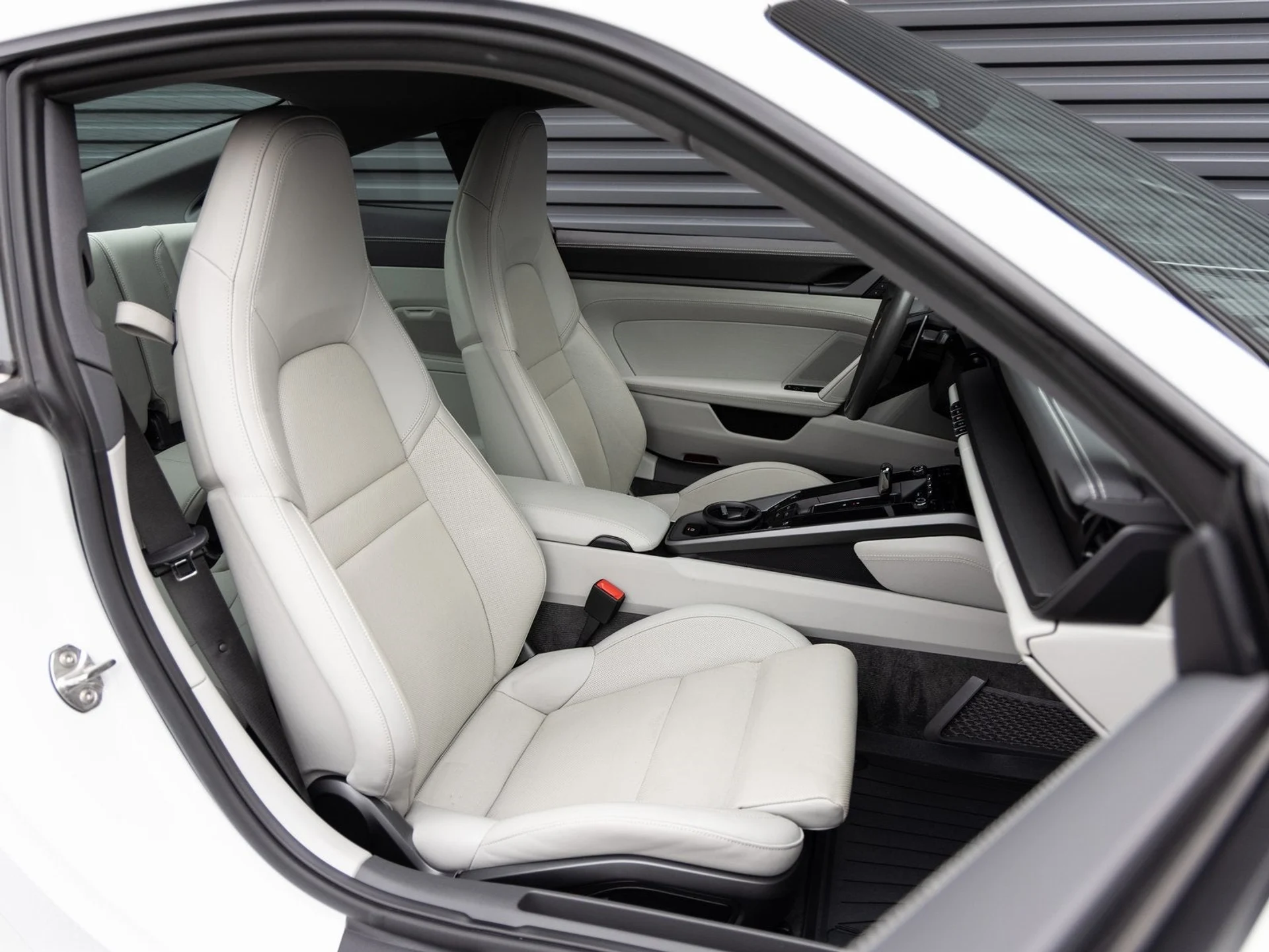 mph027_2401806952_28_cf76744df7