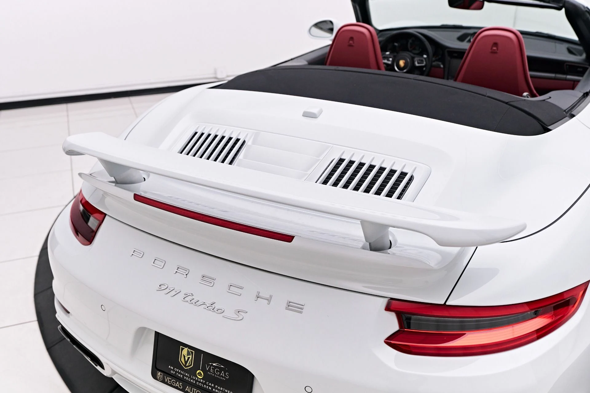 mph027_2405629197_Used_2019_Porsche_911_Turbo_S_1755714959_7782571d3e