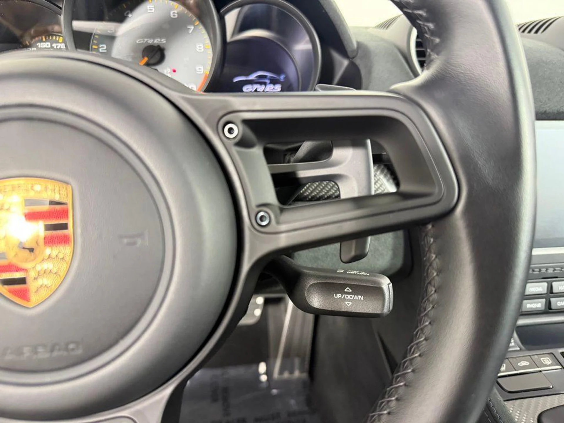 mph027_2407777303_k_Db9s_Vz_Kdx_Pzi_WL_Sc_O0t_Ng_A8g28_97d1fb6aa5