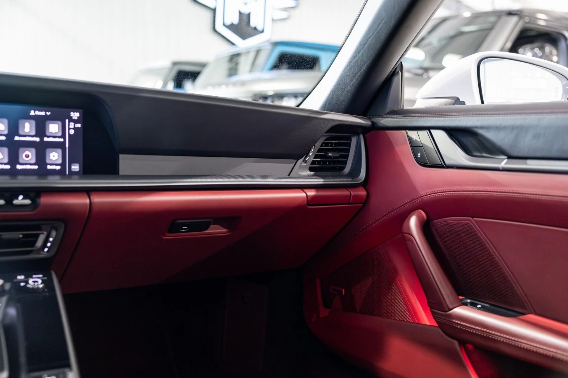 mph027_2410171327_ww_c9ce85d6f4