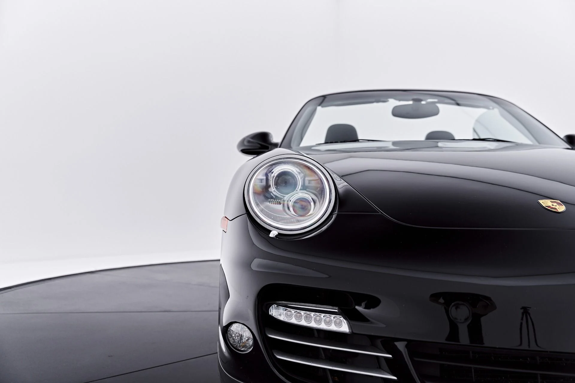 mph027_2412192399_Used_2010_Porsche_911_Turbo_1785431134_664ac1be1e