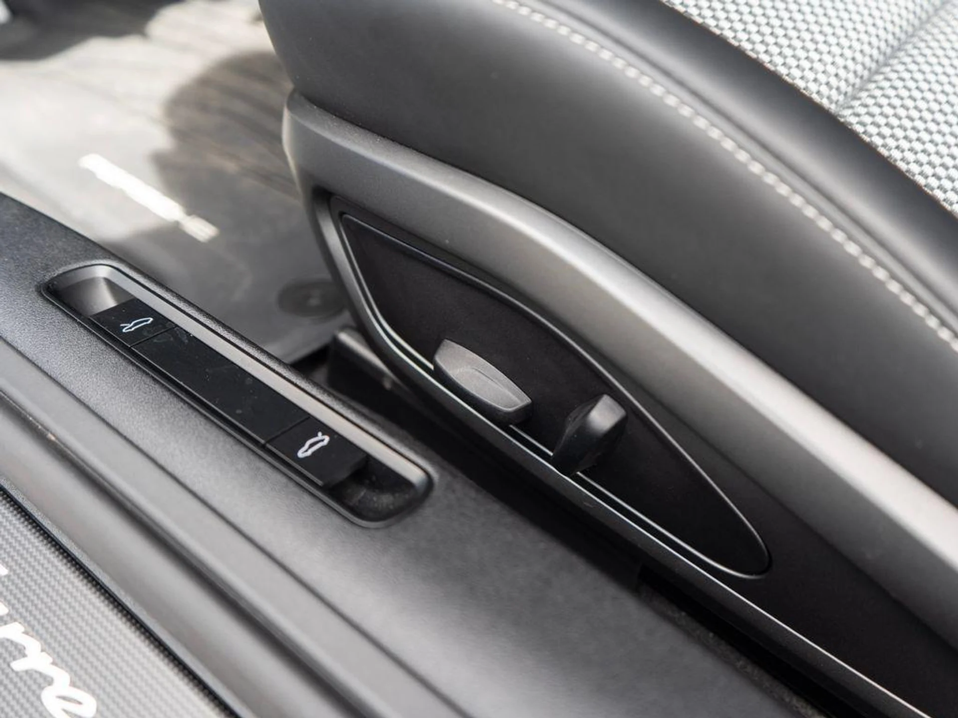 mph027_2418084420_l_YOEW_Ben3d_J5_Pm9_VBT_Vkjvx7zuo_a83c3f281f