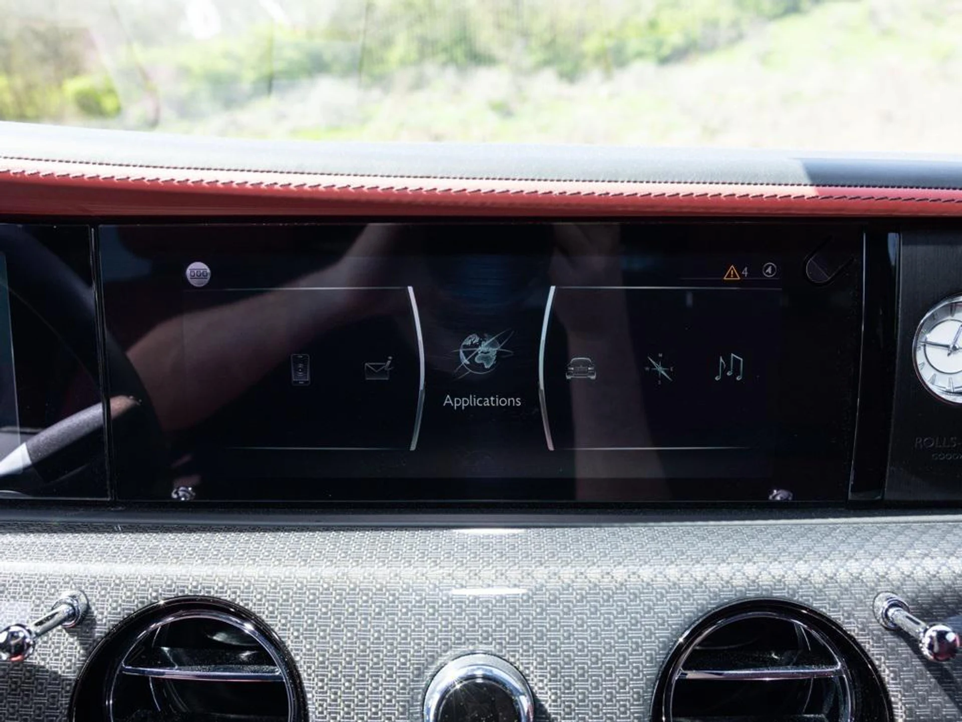 mph027_2418449714_409961674_67ee1b849573a91da42a2b5d_b19903aeb1