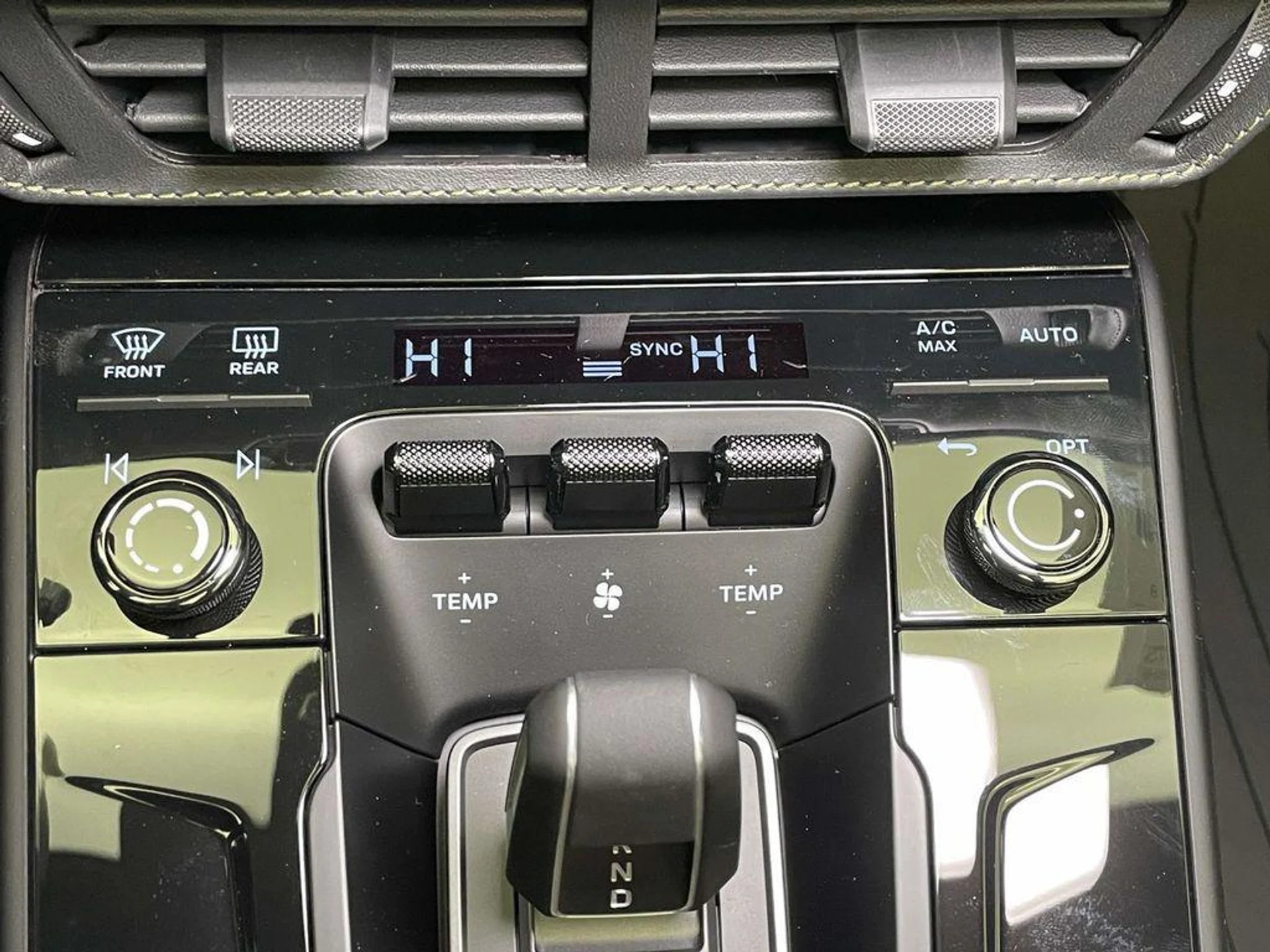 mph027_2419556145_xr_A_Fh_Fgeew_Z_Qn_BV_0r_Bh_DFZ_2x_DD_0_ade2b987bb