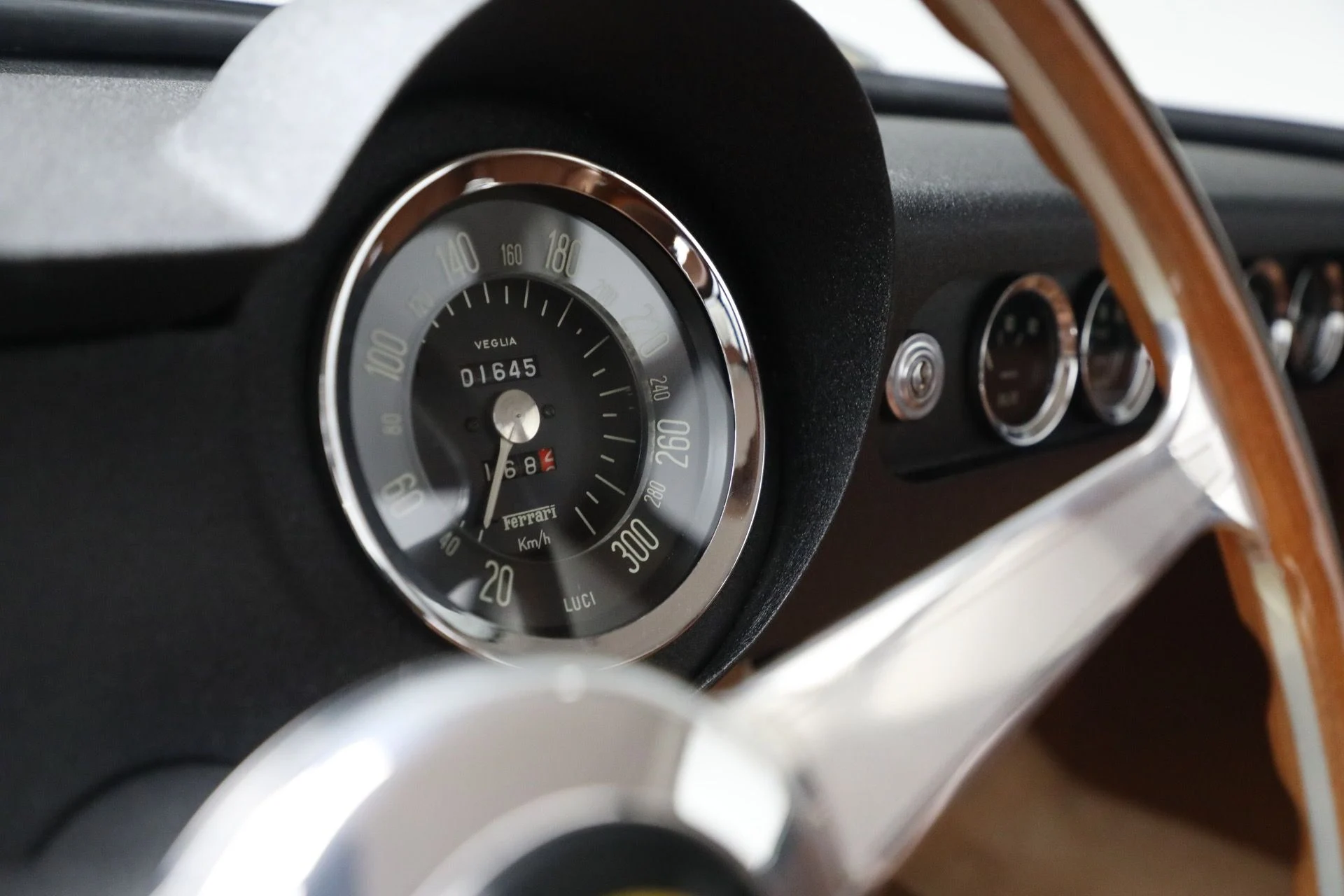 mph027_2420590605_Used_1969_Ferrari_250_SWB_758c3ae52e