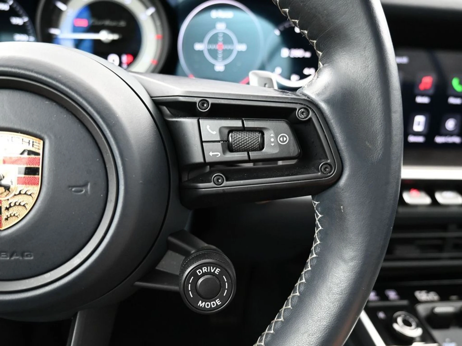 mph027_2421980950_e5de6774adb6effb5625ab91685464e3_3950c09747