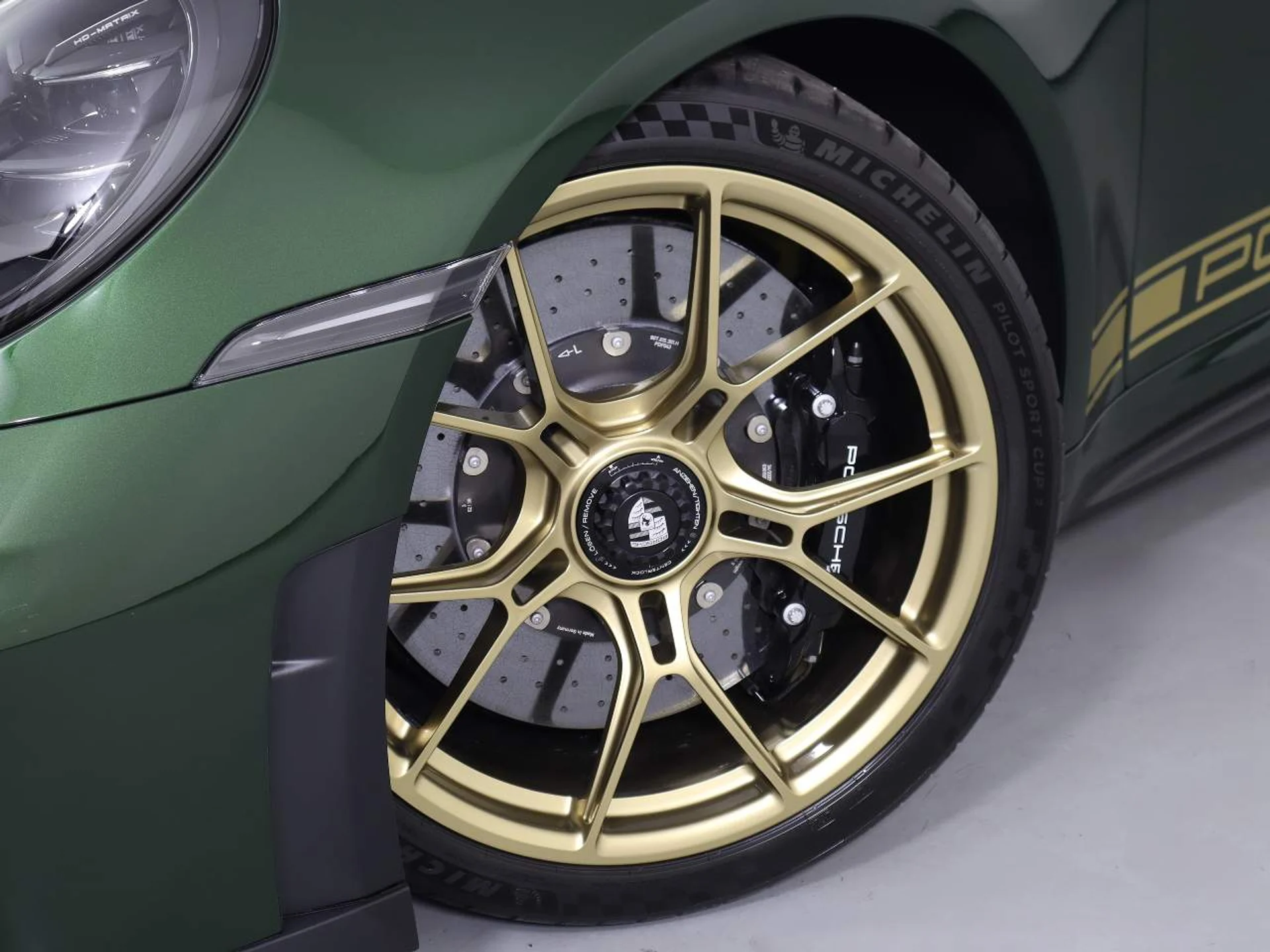 mph027_2423925481_fcbd8eb119bef83b3b58444c3a1846f9_653a921fcc