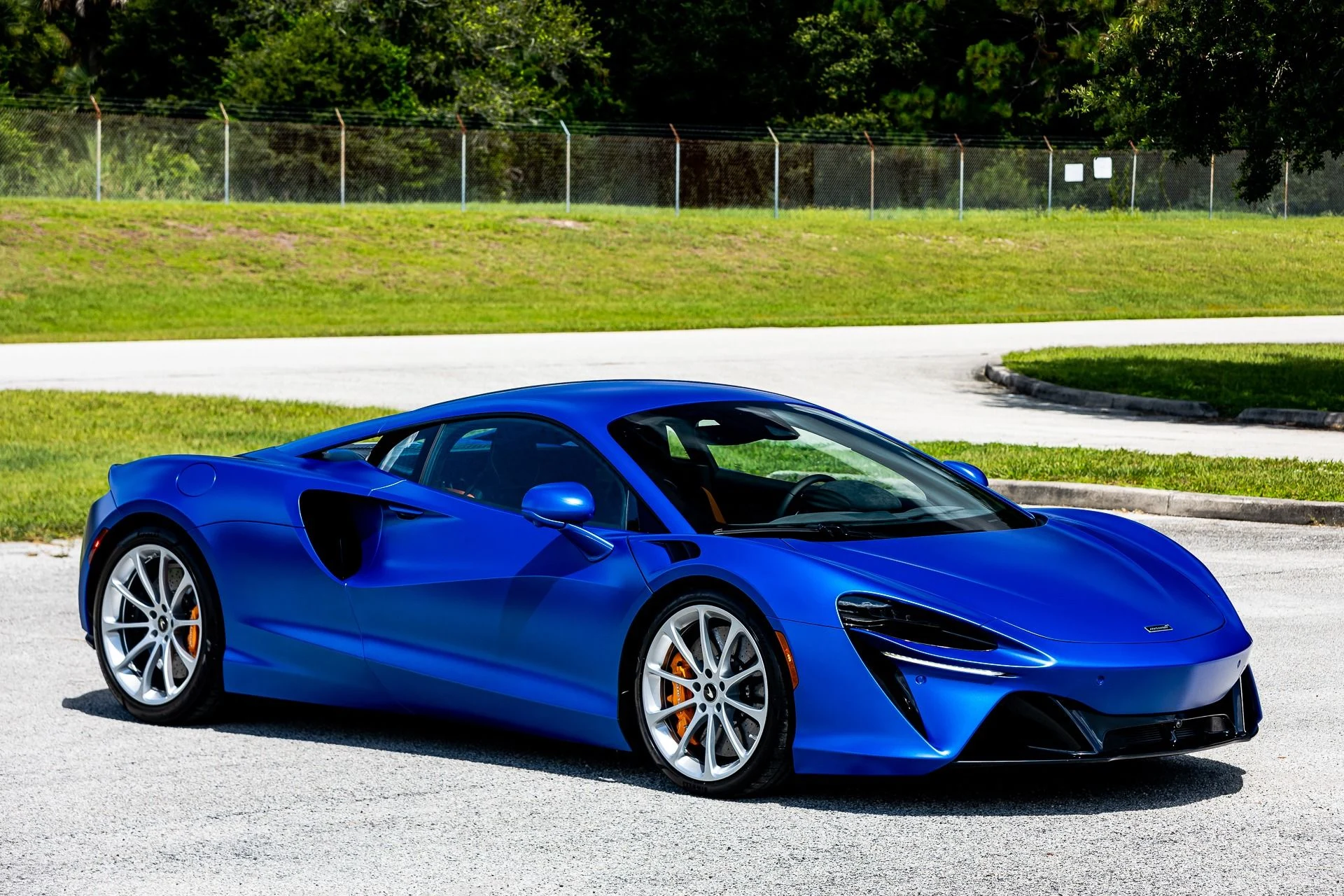 mph027_2425976689_324_p28_l_5a8d6f59f5