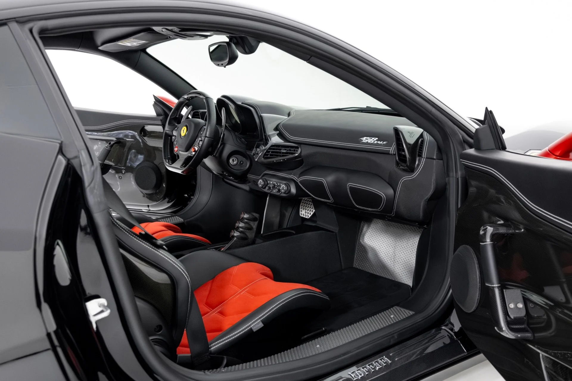 mph027_242728875_Used_2015_Ferrari_458_Speciale_1765990114_0a0e508996