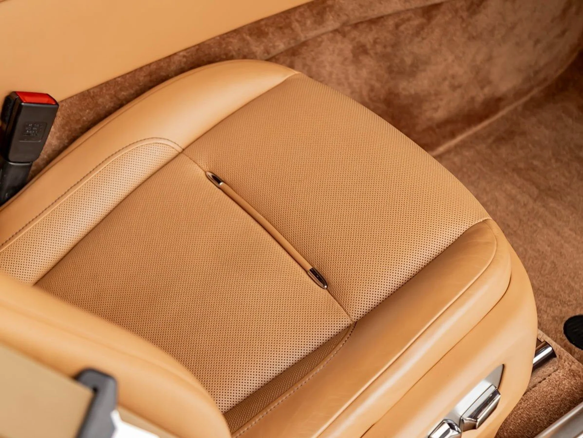 mph027_2429281581_28_5c44c83413