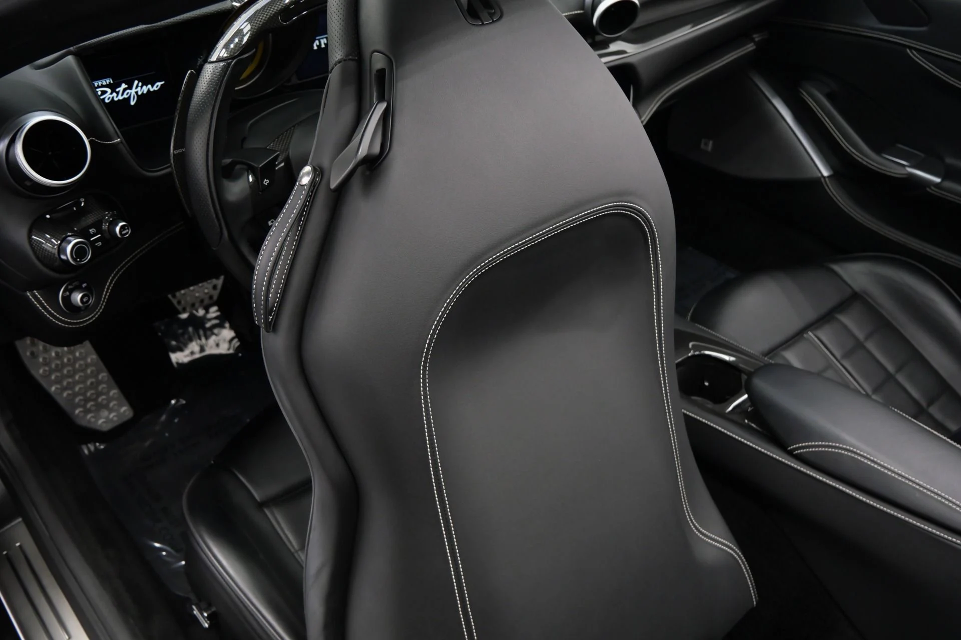mph027_2430424943_Used_2019_Ferrari_Portofino_Interior_Carbon_Trim_High_Power_Hi_Fi_Magneride_Suspension_1773425740_cc7ceca2da