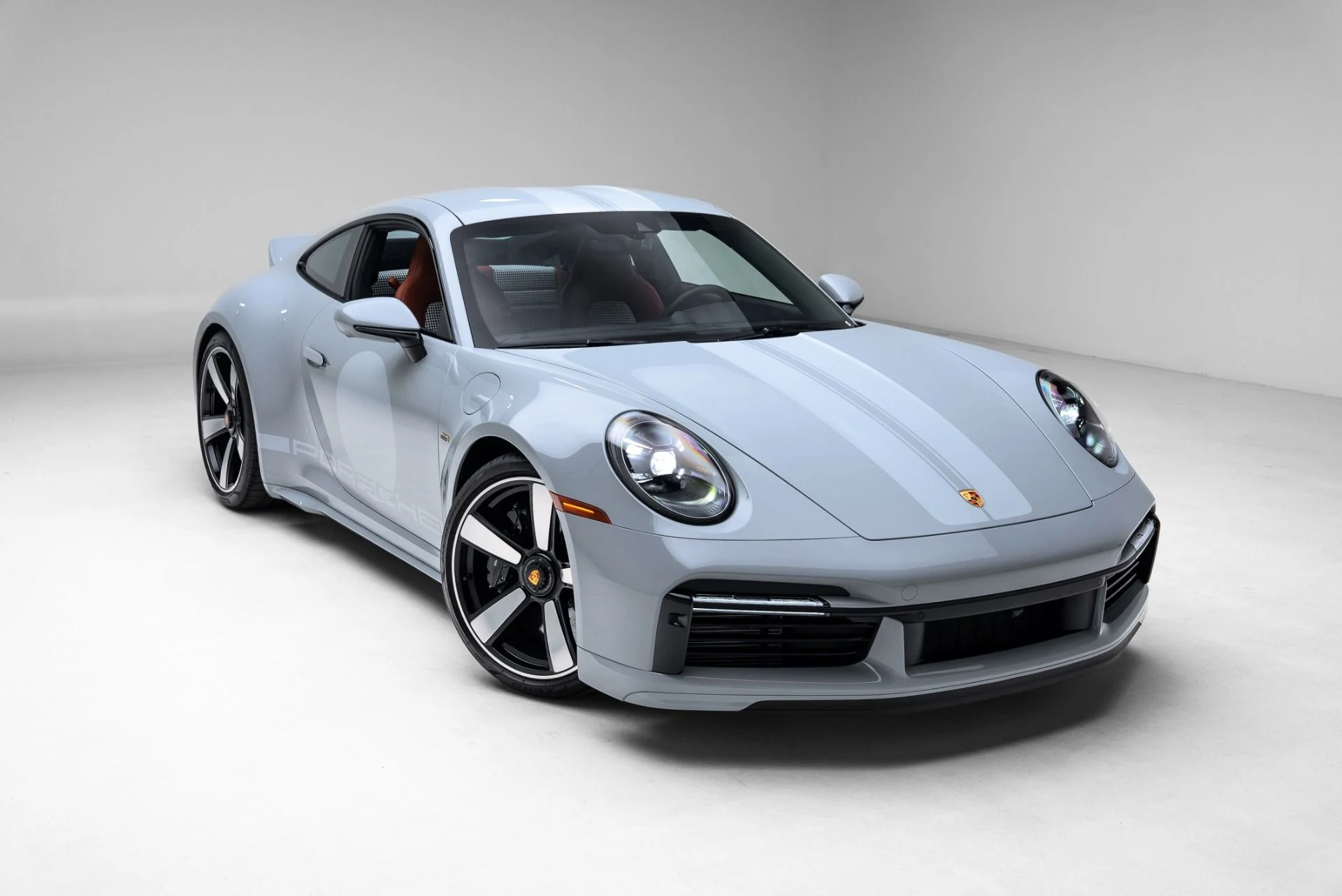 mph027_2442421546_Used_2023_Porsche_911_Sport_Classic_1774647065_660970d74b