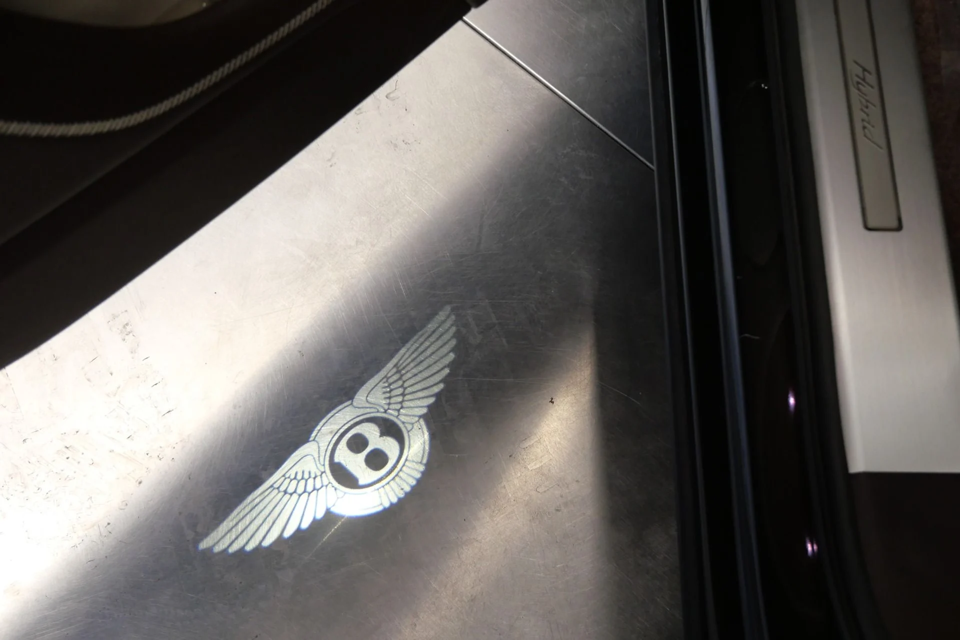 mph027_2461099750_Used_2021_Bentley_Bentayga_Hybrid_Mulliner_Driving_Specification_Four_Seat_Comfort_Specification_1767026081_39eded5afe