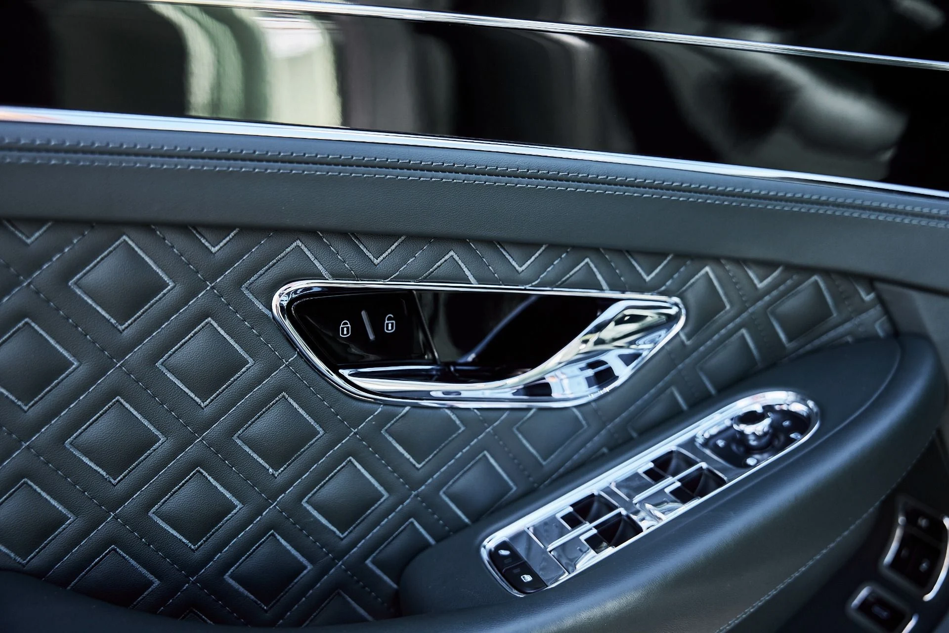 mph027_2468788292_Used_2020_Bentley_Continental_GT_V8_1776226446_a1e90c527c