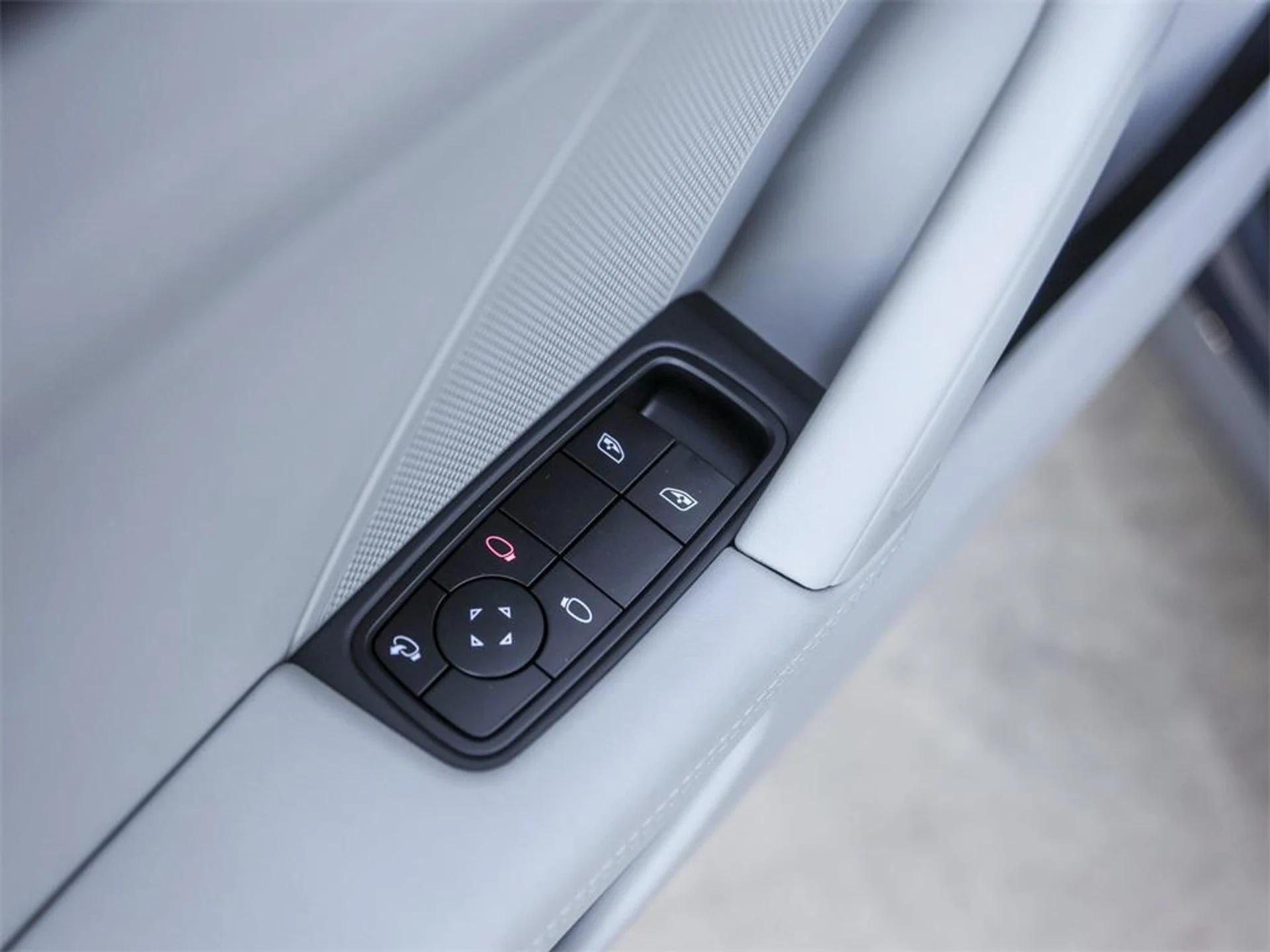 mph027_2474695238_p_XK_560e2svm_Z0_Ina_XFQ_Aevxw_Z54_1000ceb152