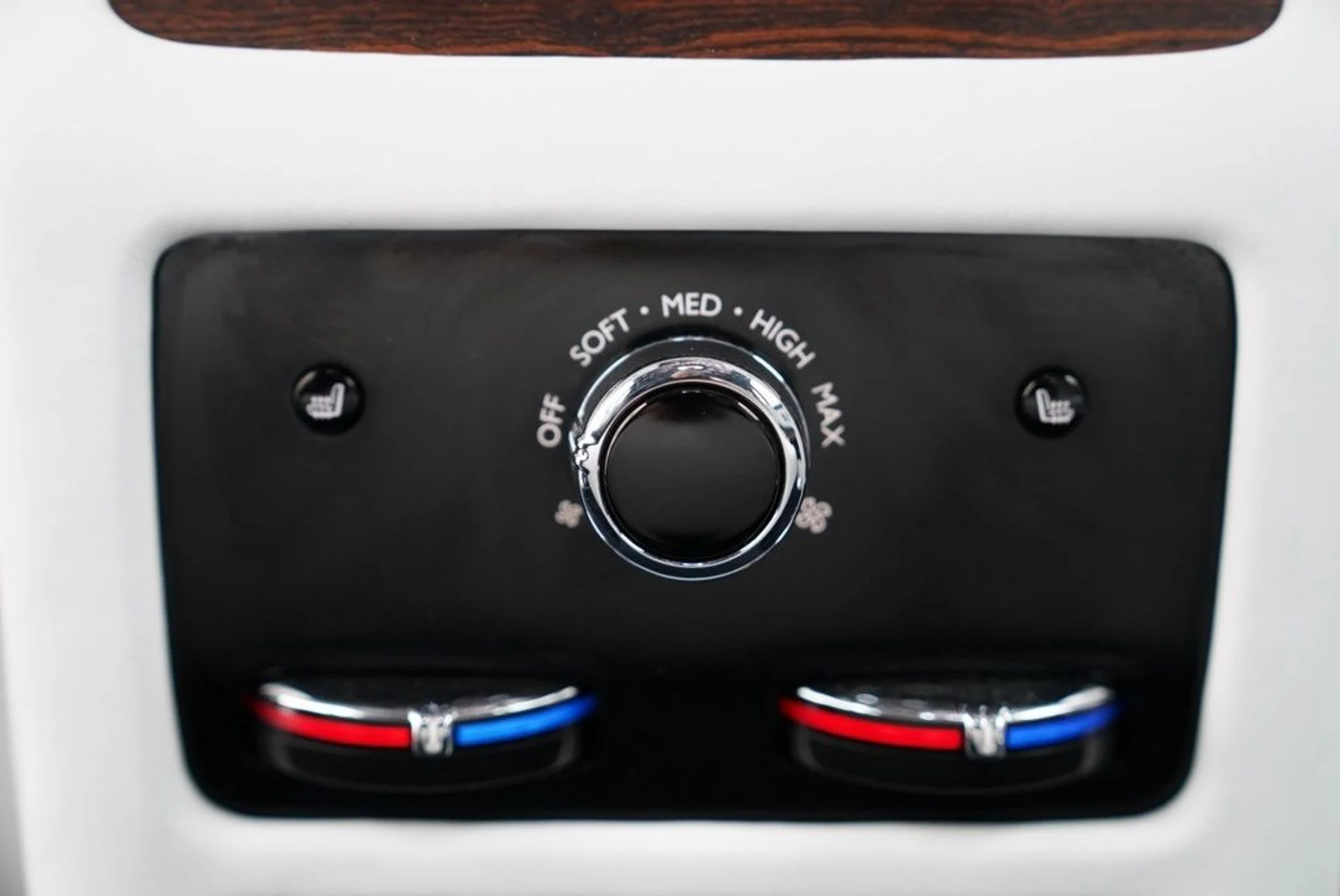 mph027_2475409138_wn0bkd1hlq6tpih0n3qwbjdv5l2e_1280e70206