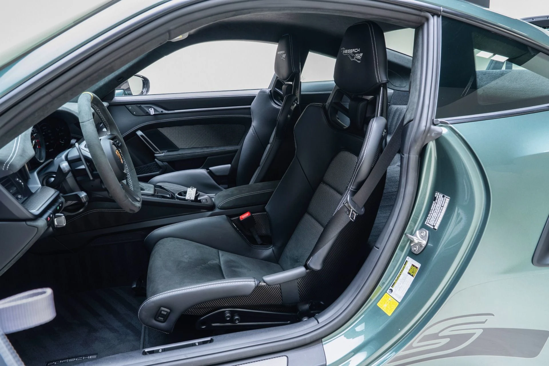 mph027_2476123654_Used_2025_Porsche_911_GT_3_RS_1779296774_b390e2c58e