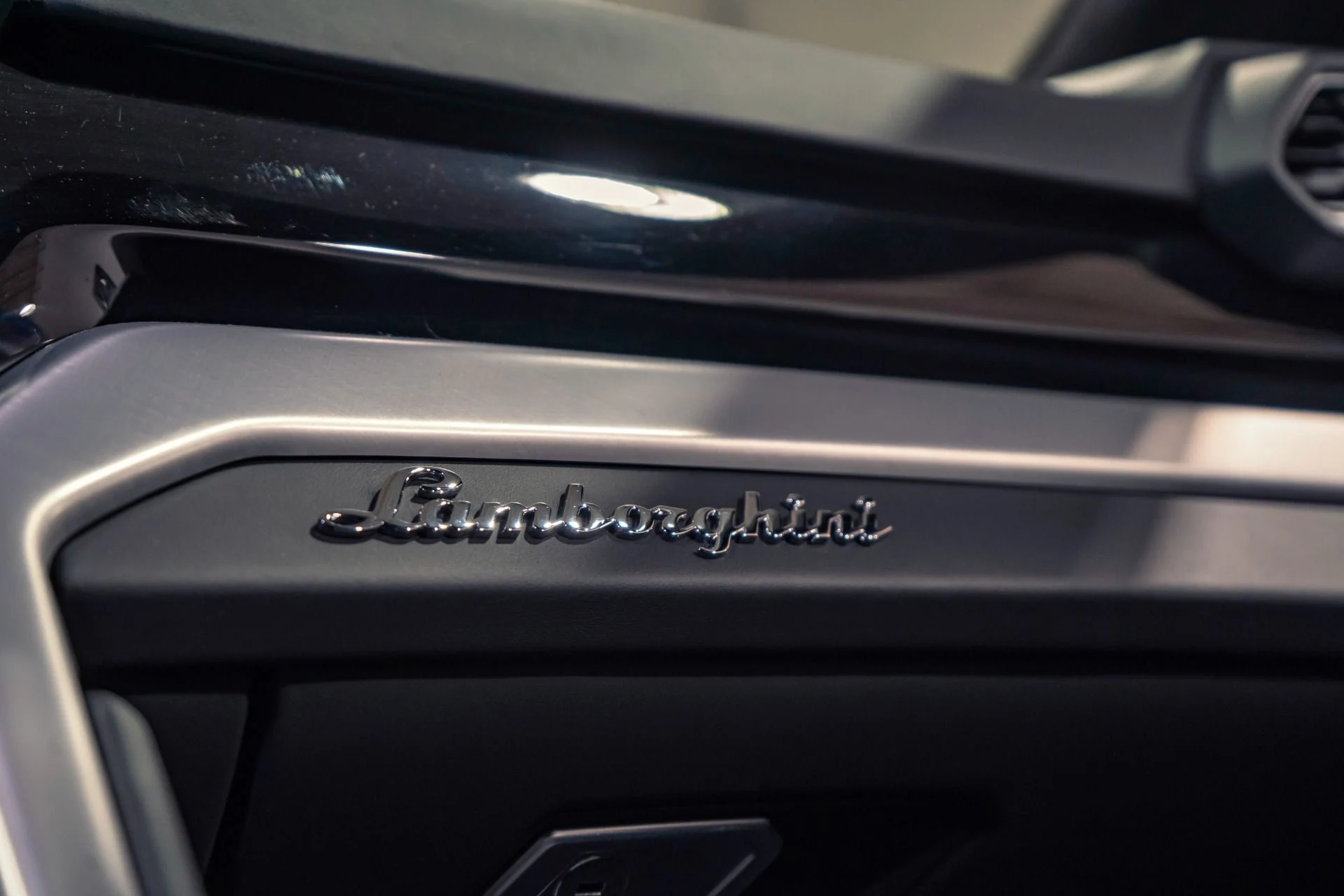 mph027_2485310558_Used_2019_Lamborghini_Urus_Full_Stealth_PPF_w_Bang_Olufsen_Advanced_Sound_1775662656_9396db4a6f