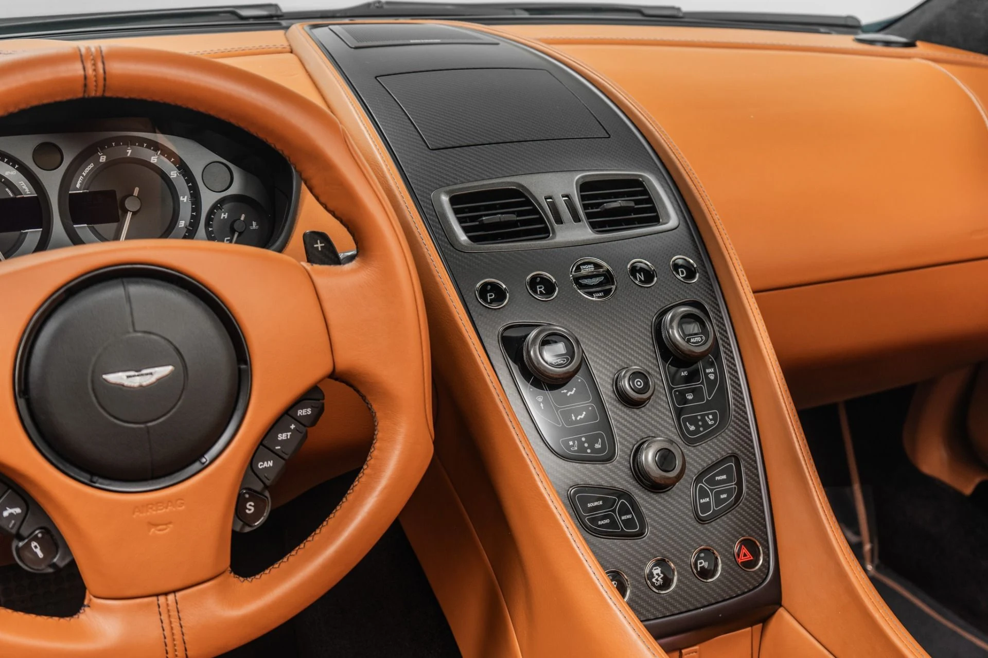 mph027_2490661081_Used_2016_Aston_Martin_Vanquish_Volante_Low_Miles_Amazing_Color_Combination_1785262307_ccd9920ccb
