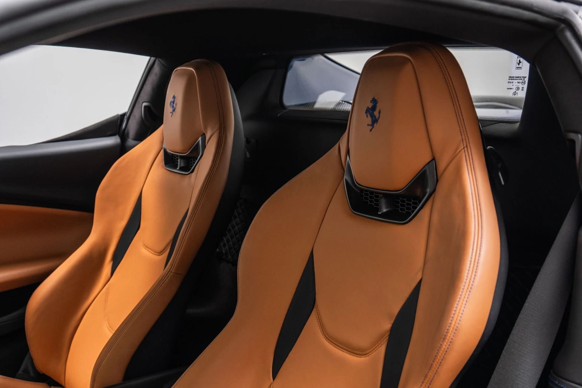 mph027_2496737439_Used_2024_Ferrari_296_GTB_968_Miles_Carbon_Fiber_Driving_Zone_Passenger_Display_1787677182_ae7b3d7f4d