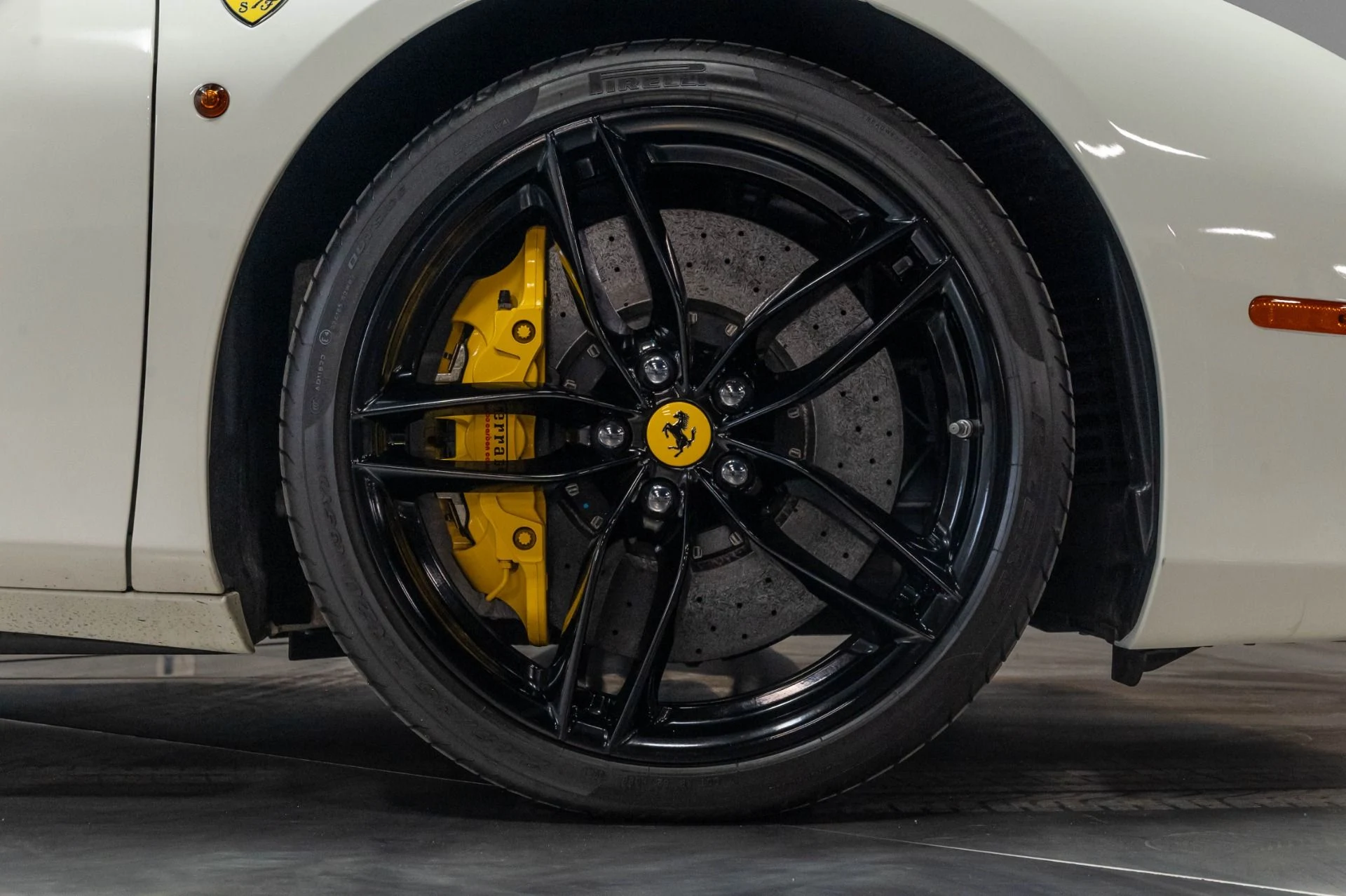 mph027_250001443_Used_2016_Ferrari_488_Spider_1784843221_2e064d96c7