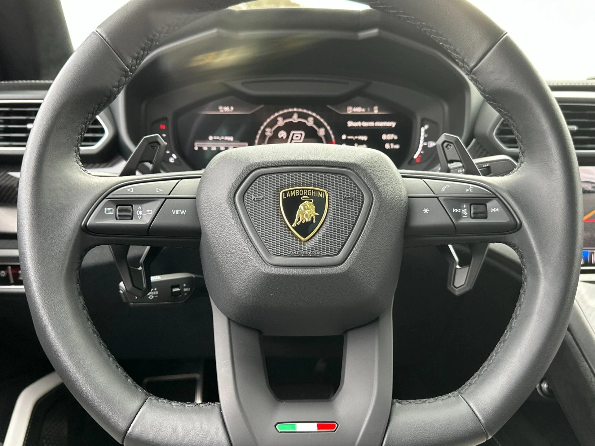 mph027_2501423871_Used_2024_Lamborghini_Urus_Performante_1767174679_92d8035e4a
