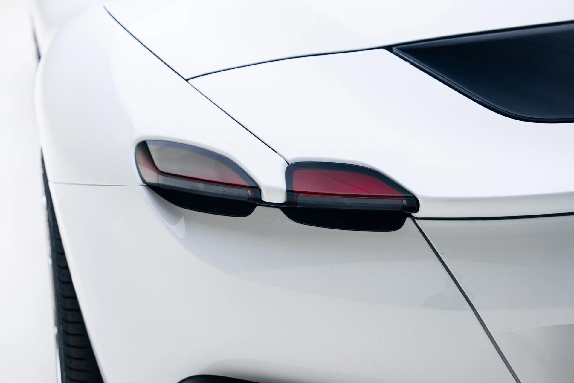 mph027_2503754895_Used_2025_Ferrari_Roma_Spider_1766089214_6d713b03cf