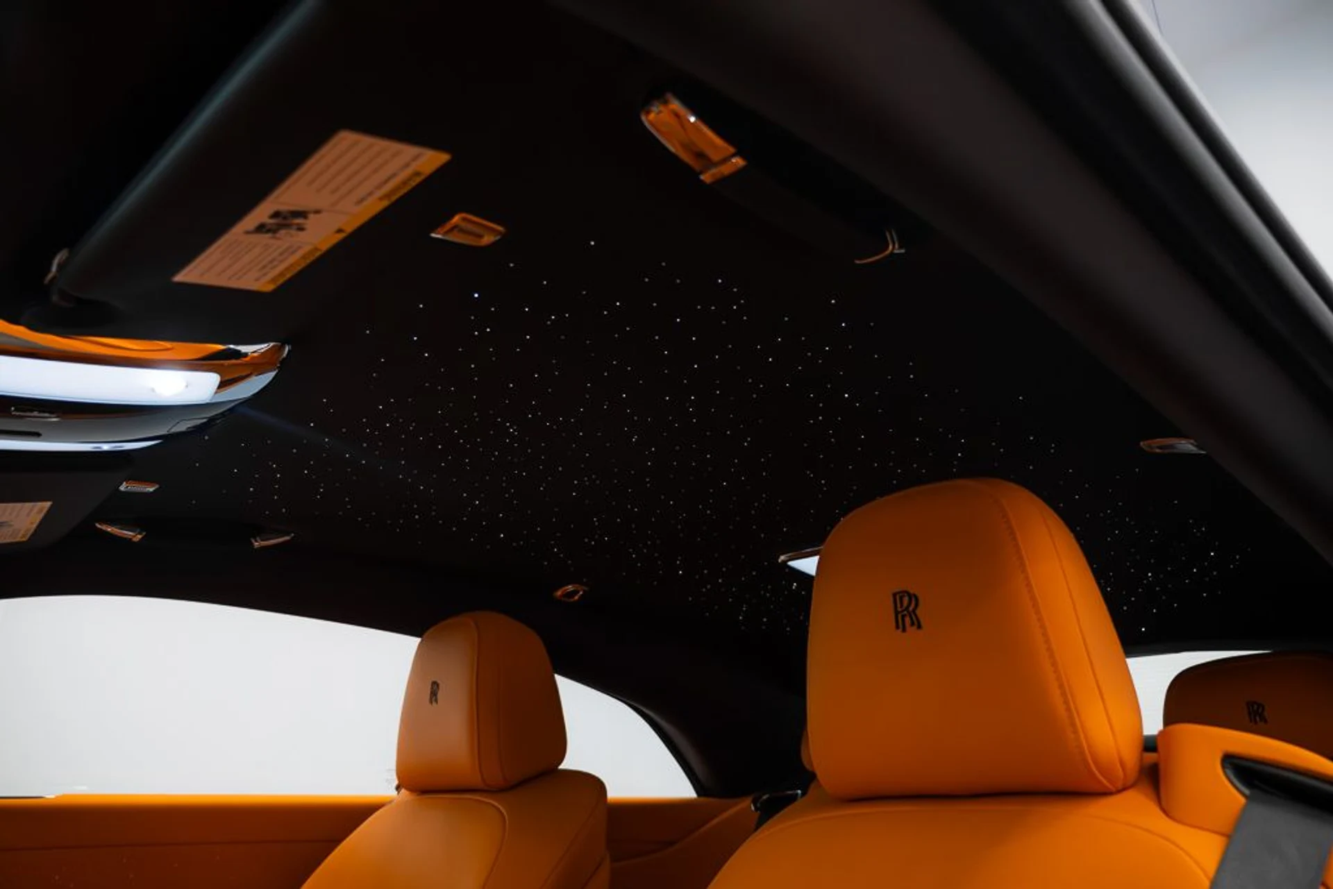 mph027_25037850_rolls_royce_spectre_2024_jpg_v_1773863537_e329f0823e