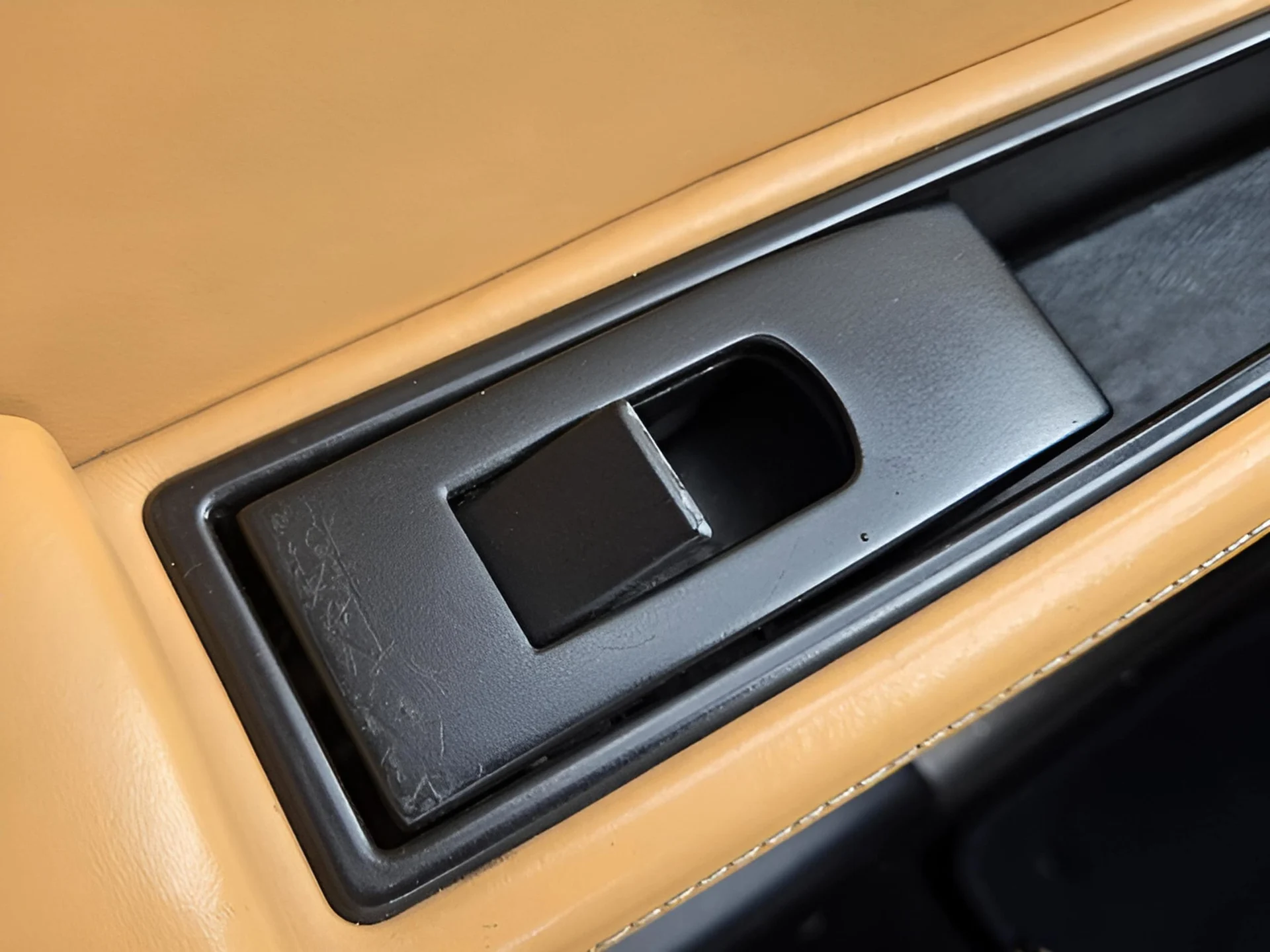 mph027_2506036258_41549b39f37ac121bee207fc38eaf806x_17f7fe7e1c