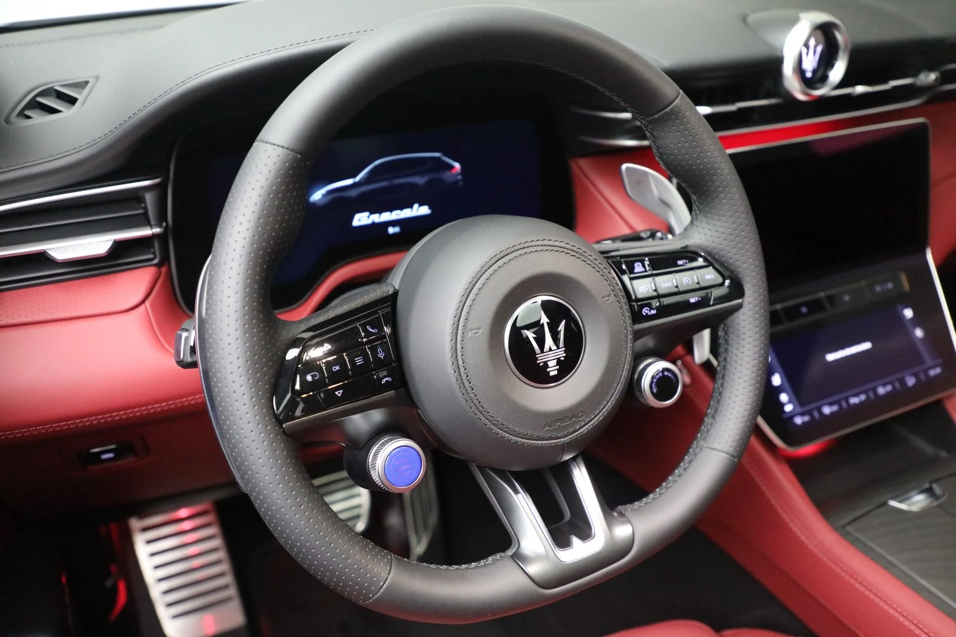 mph027_2513977207_New_2025_Maserati_Grecale_4a043e867e
