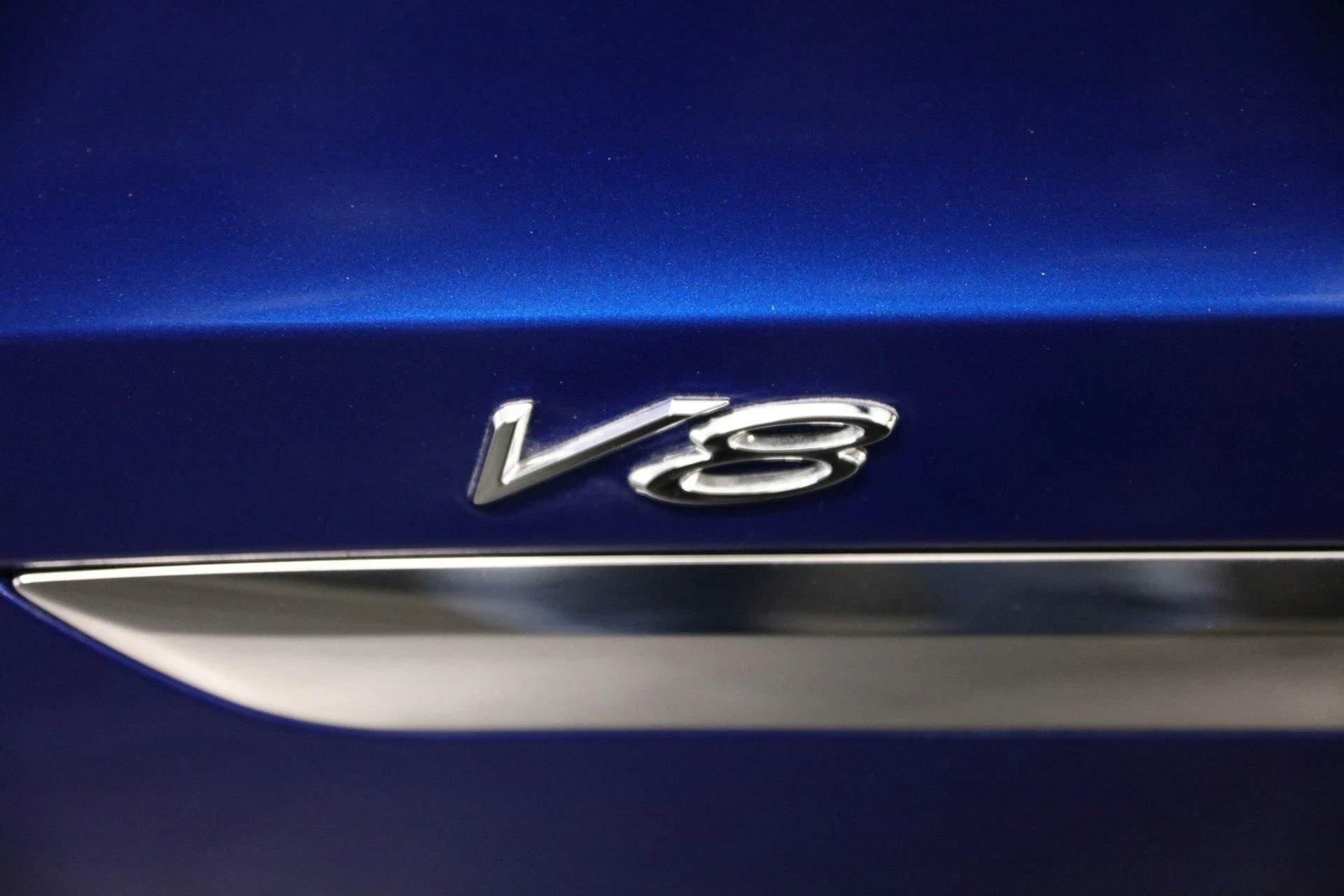 mph027_251799229_Used_2022_Bentley_Bentayga_V8_1678278184_5ef54dbd86