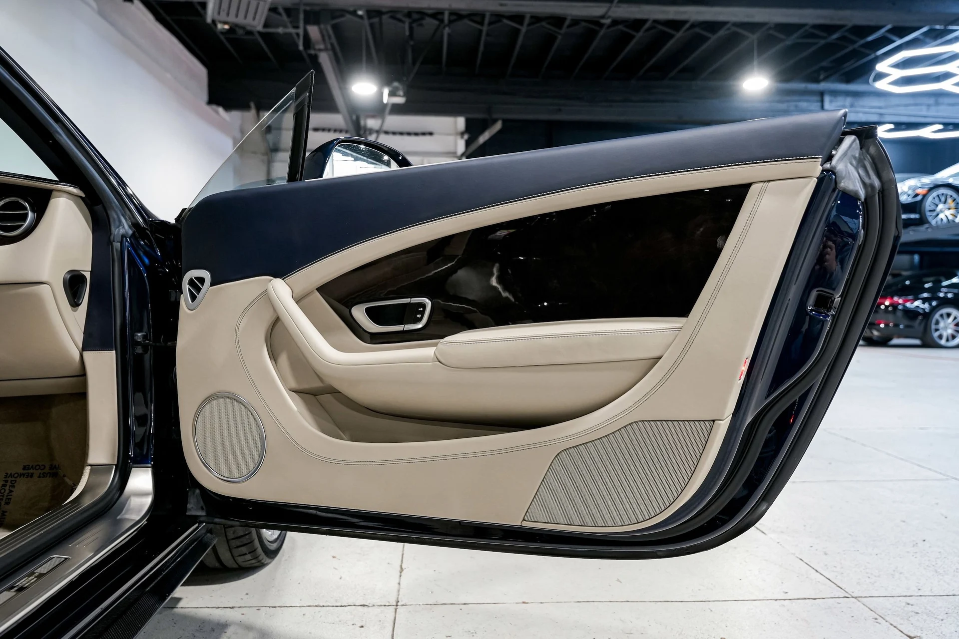 mph027_2518483802_0ed9b76293bb14a840f19eb611dc24f6x_449a7927ce