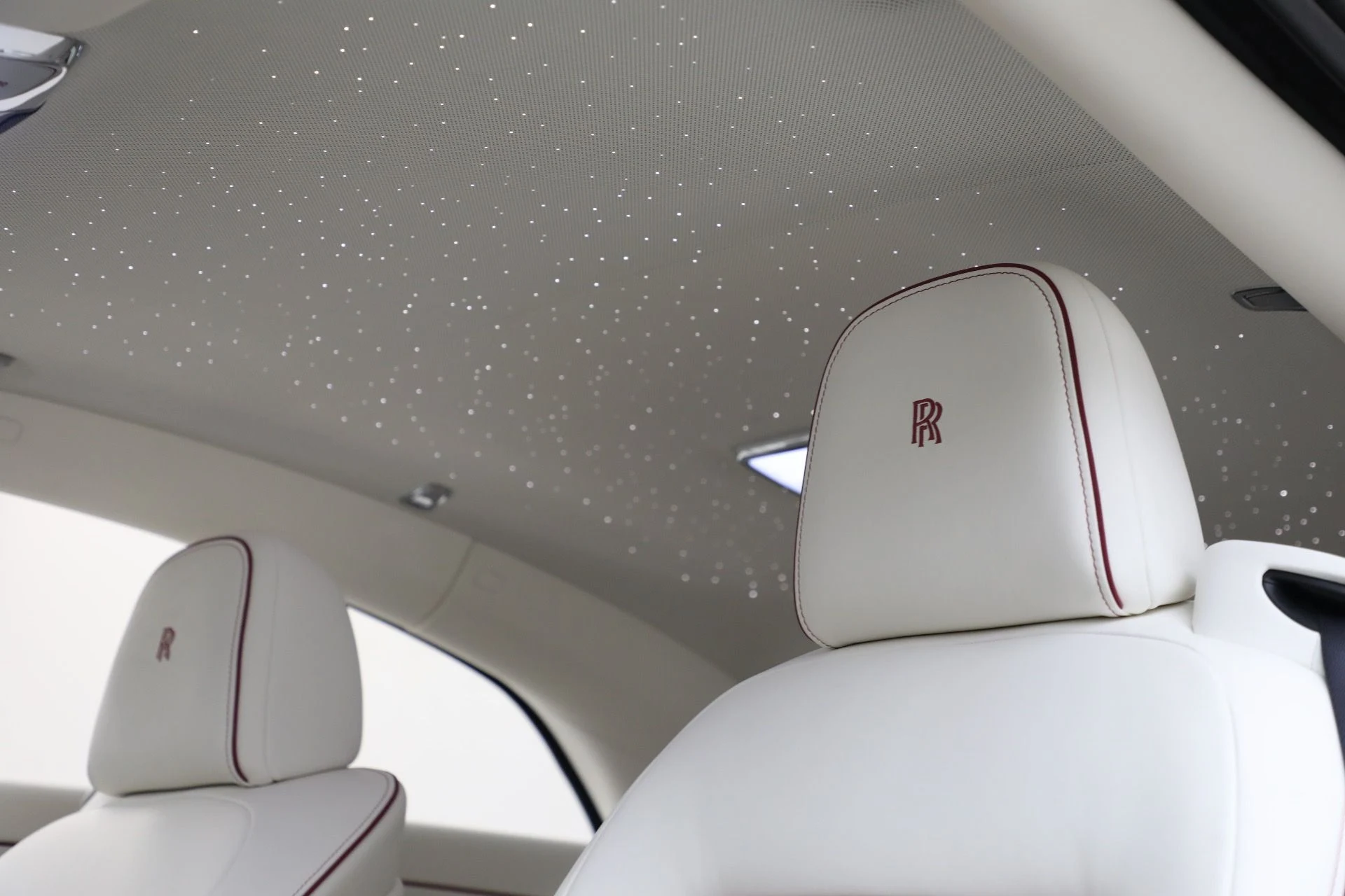 mph027_2524111540_Used_2025_Rolls_Royce_Spectre_b6e7f1009e