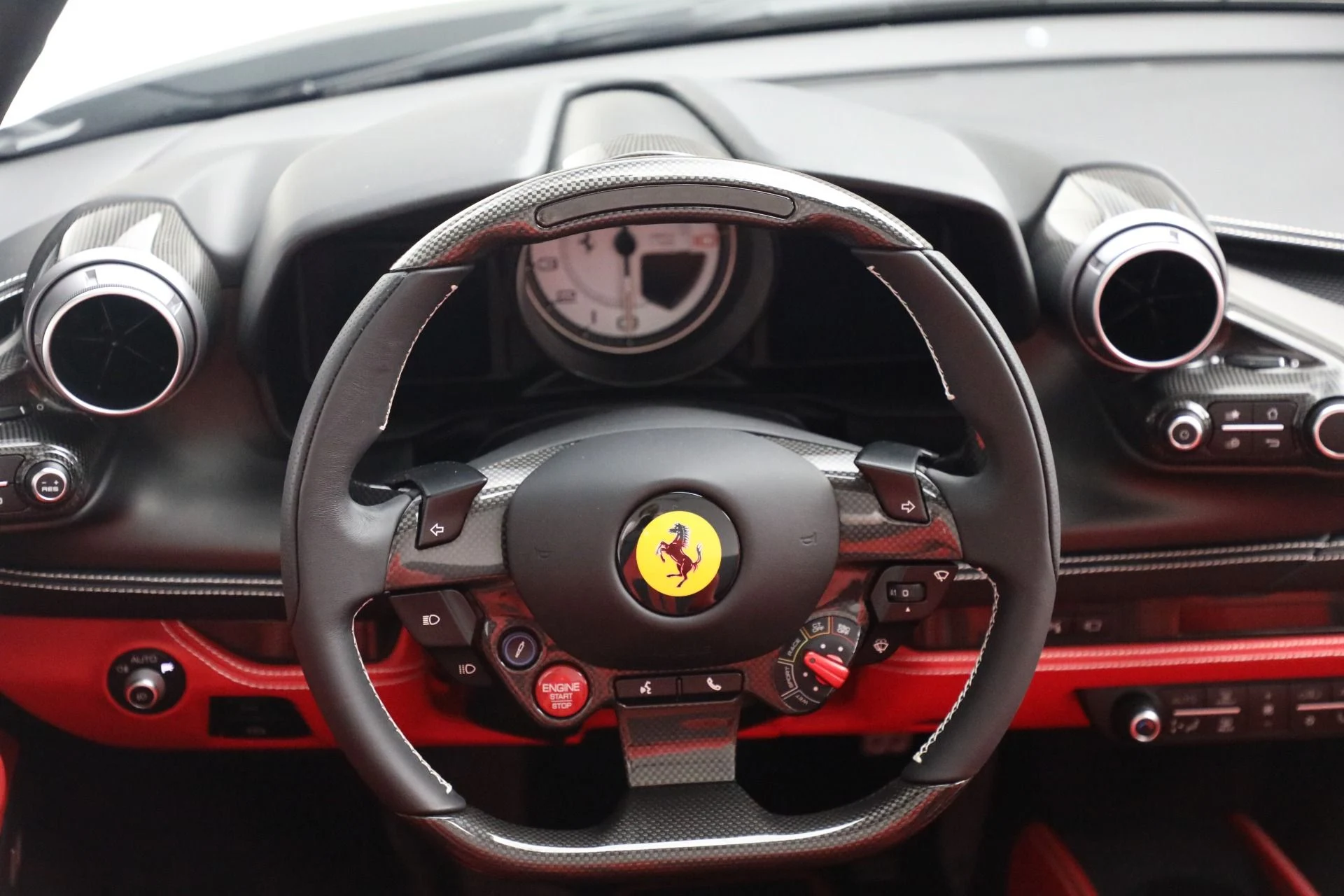 mph027_2525136_Used_2023_Ferrari_F8_Spider_1d72a3e29f