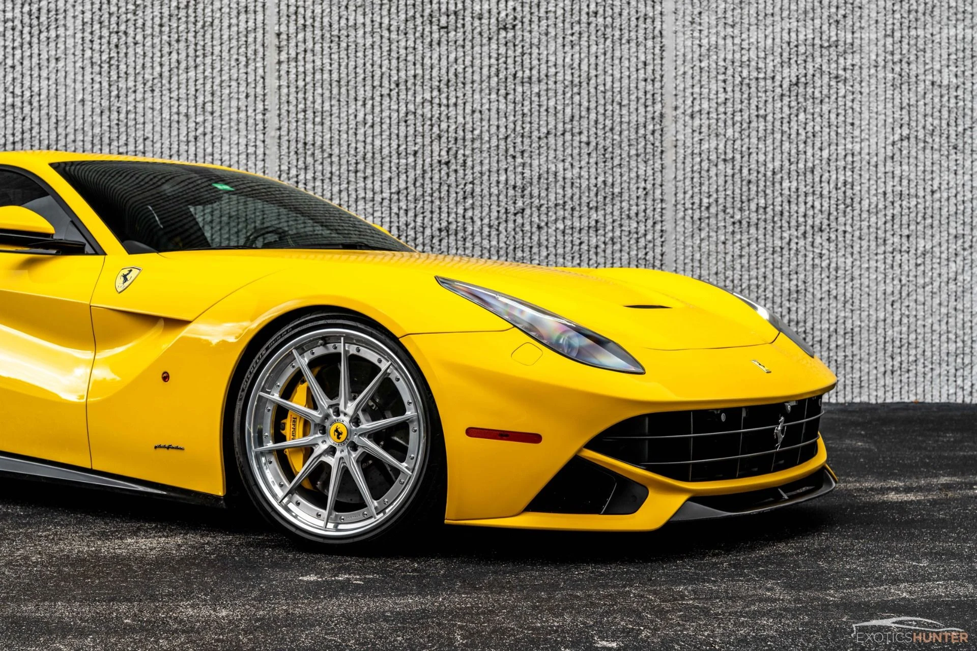 mph027_2525978427_Used_2014_Ferrari_F12_Berlinetta_w_INSANE_428_K_MSRP_Pass_Display_Race_Seats_Strasse_Wheels_1786482146_81abe98764