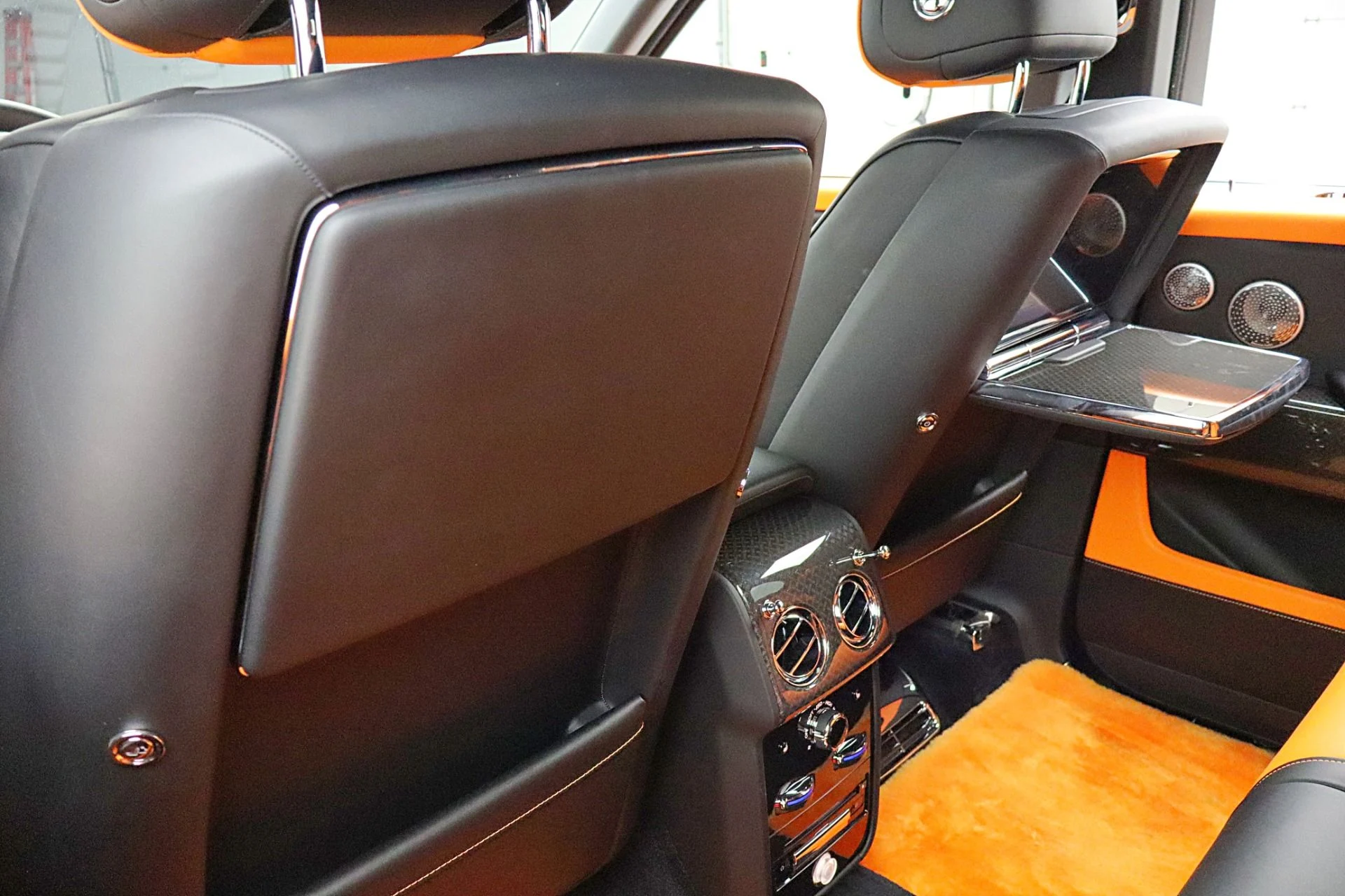 mph027_2526343000_Used_2023_Rolls_Royce_Black_Badge_Cullinan_LEASE_OPTIONS_AVAILABLE_b26cce4f05