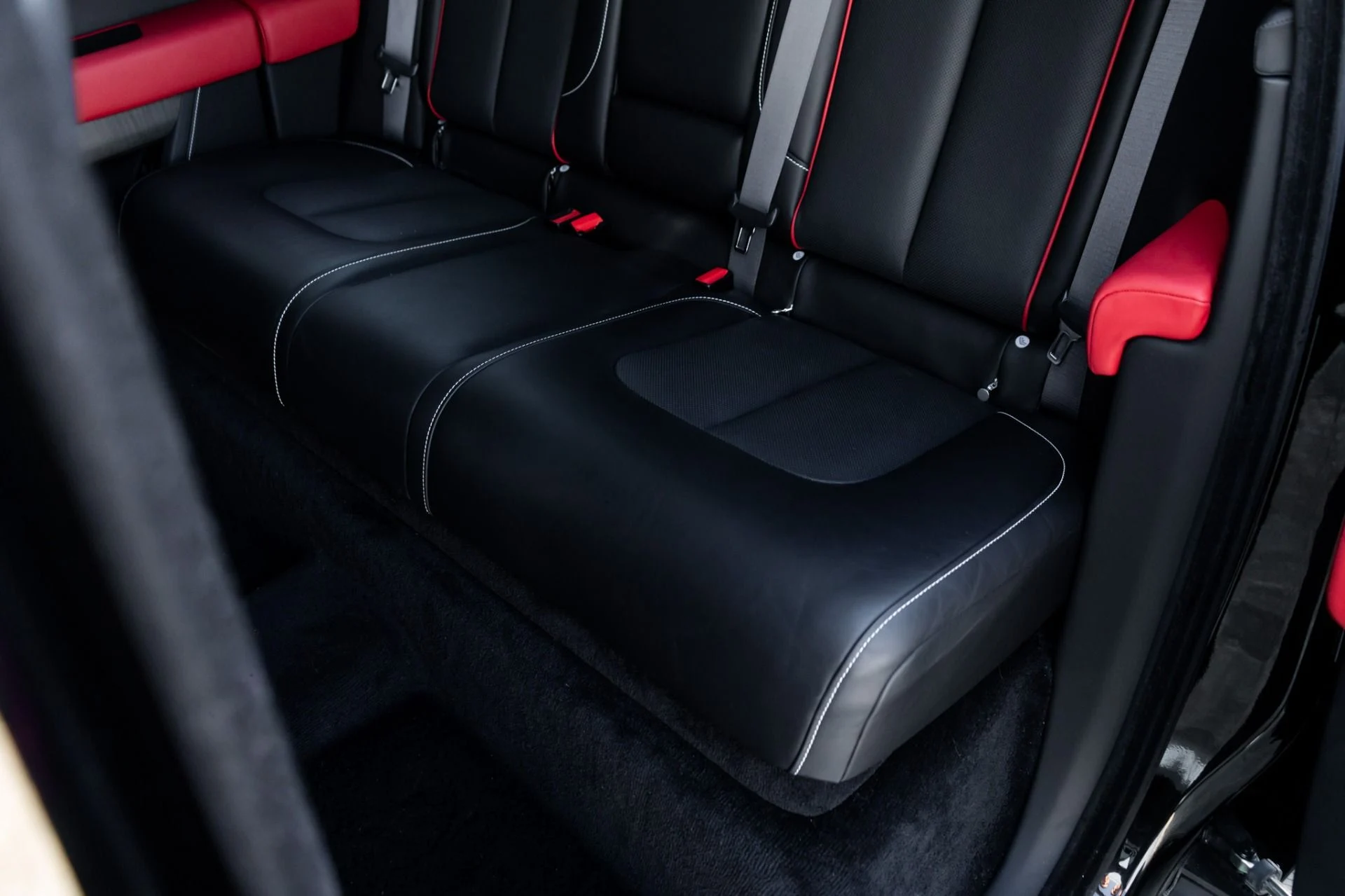 mph027_2527349131_Used_2023_Rolls_Royce_Cullinan_1765314803_51cb4a80cc