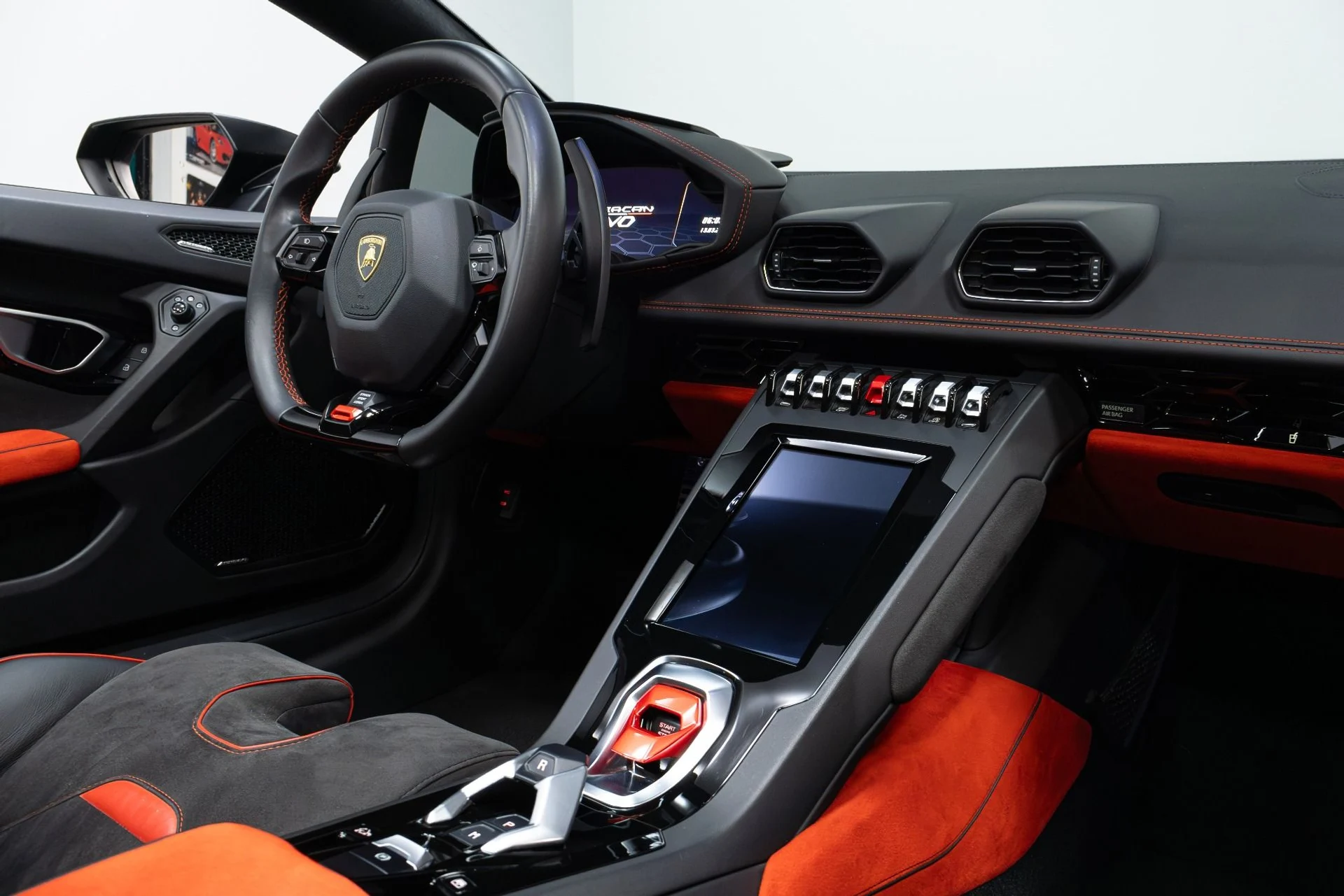 mph027_2528567766_Used_2021_Lamborghini_Huracan_EVO_1773475781_a8be3d50e7