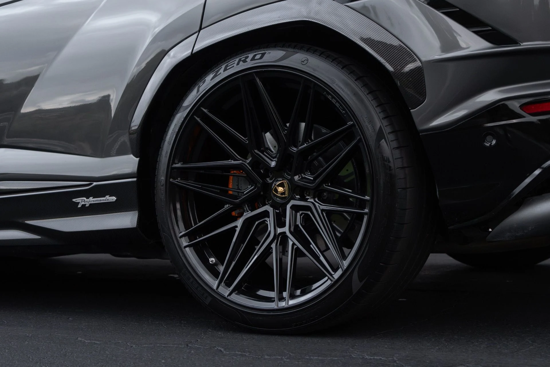 mph027_2533008493_Used_2023_Lamborghini_Urus_Performante_1764644913_a7a2eeb360