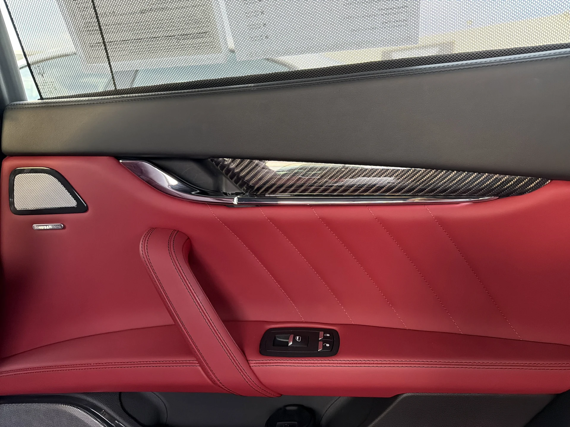 mph027_2533520969_28_667c9ada08