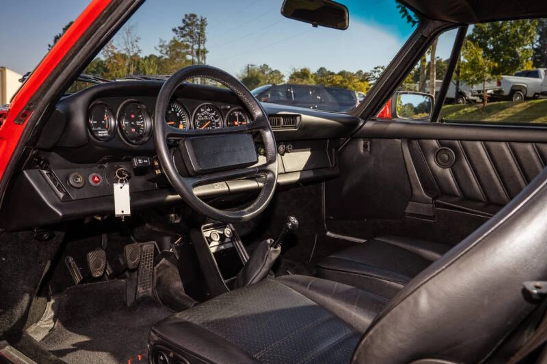 mph027_253368814_1985_porsche_911_carrera_2dr_coupe_10d5e4f585