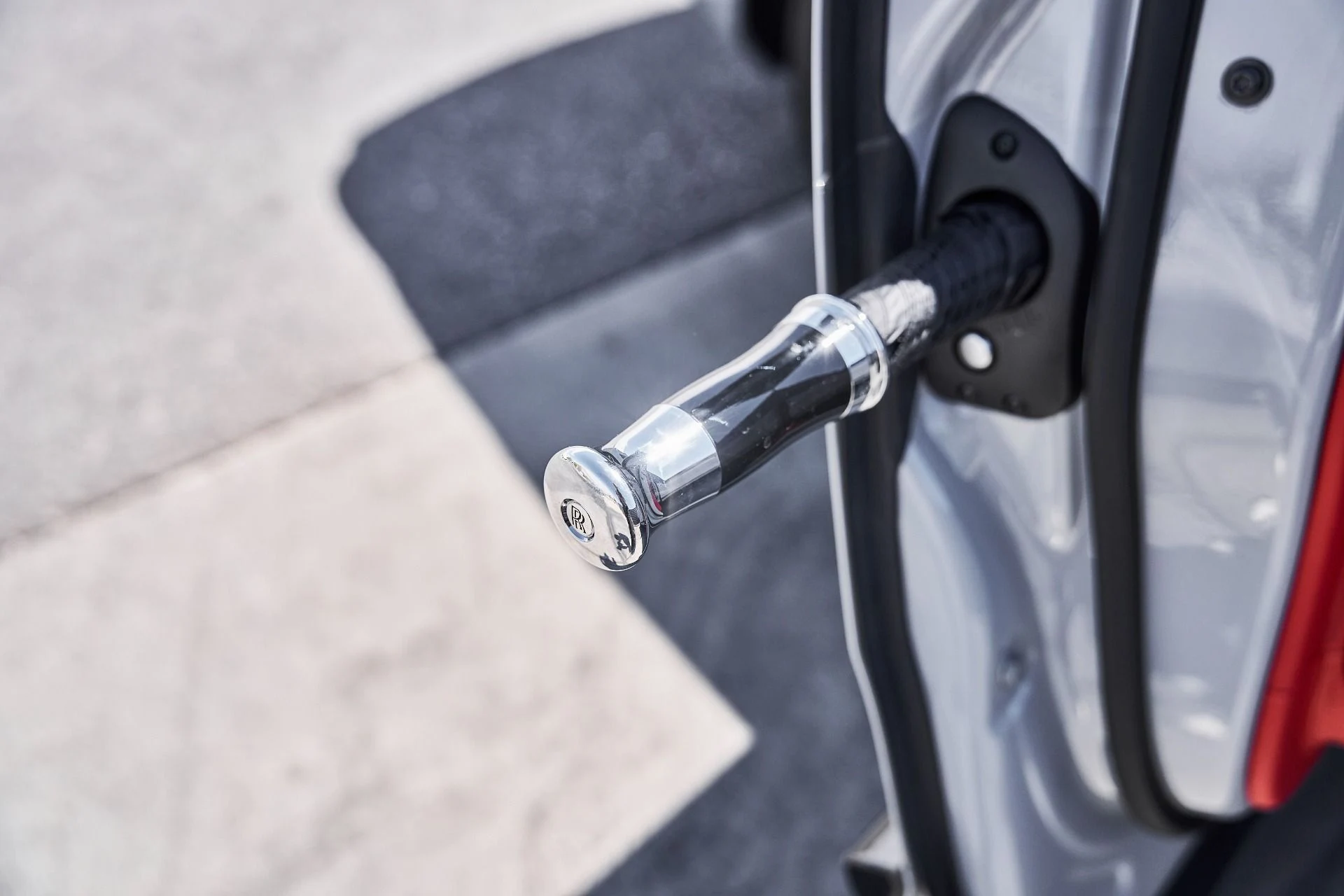 mph027_253691192_Used_2024_Rolls_Royce_Cullinan_Black_Badge_1775870978_3ee4a20cd9