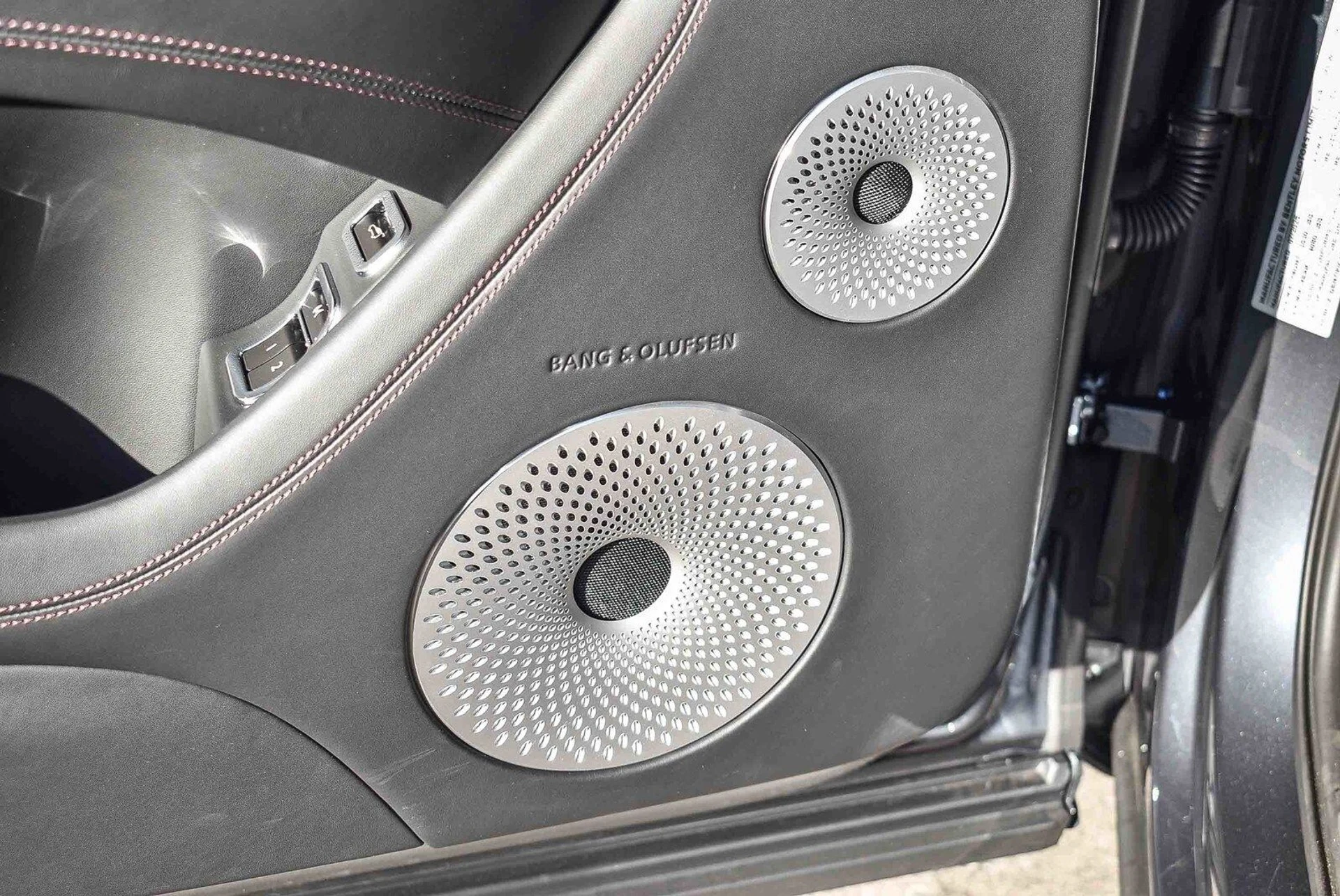 mph027_2540427412_8bb8ec068e1e38ef87b60fd16c210f26x_841b271521