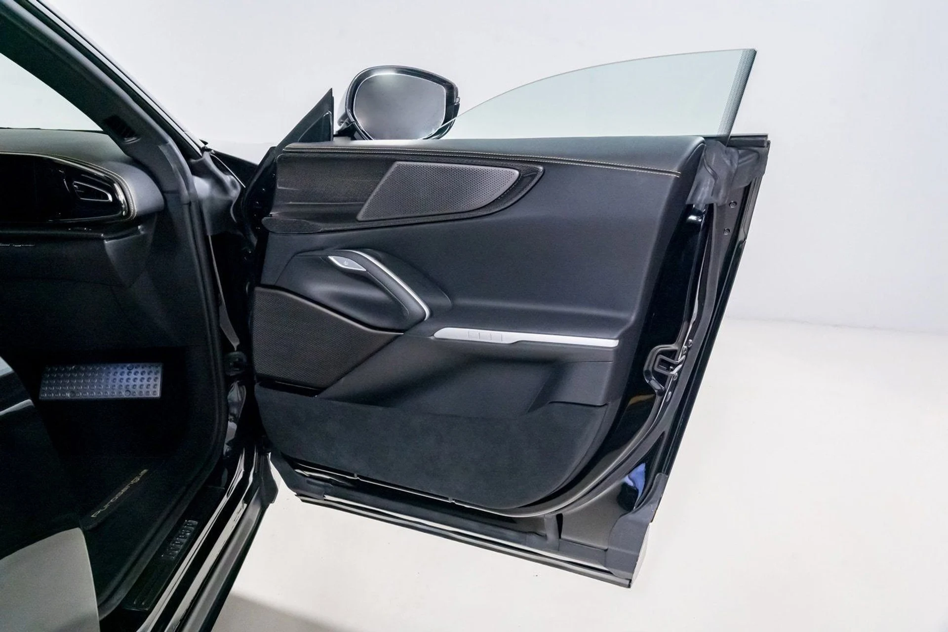 mph027_2544327241_cf01ffad53da42908ec9d255be1c8667_c65d5d285b