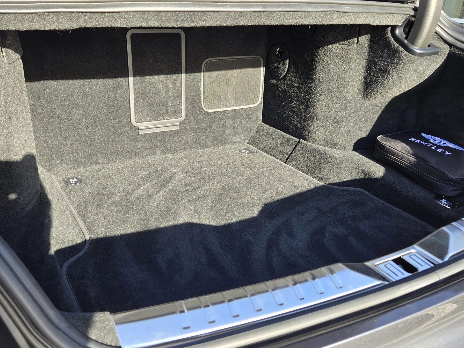 mph027_2545760611_0e8c9936ca09904ea52a1e4100e5fb0ax_2ddea76b37